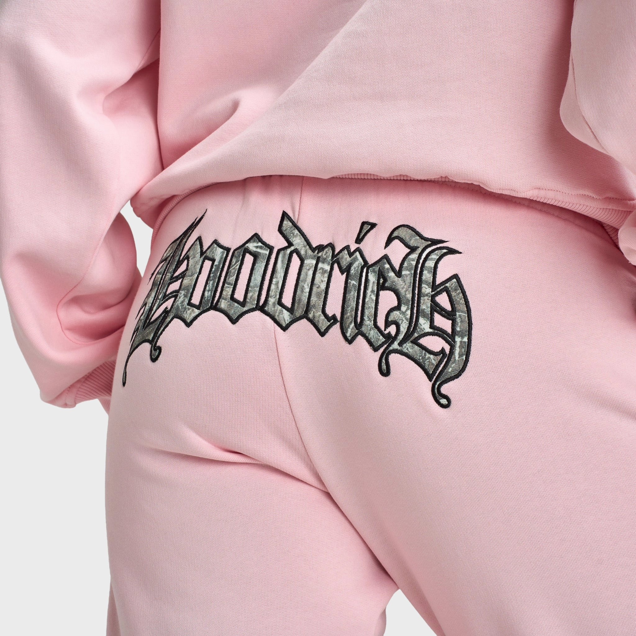 Fur Fit Hoodrich Women's Standard joggers Baby Pink / Camo