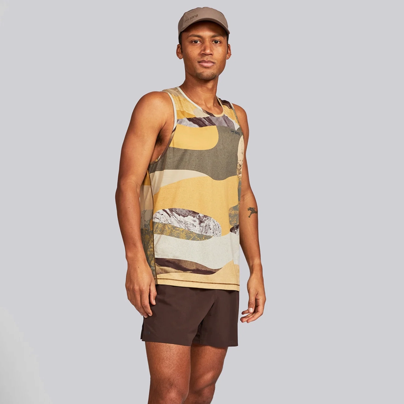 Janji Men's Run All Day Tank Slim Contour Fit Non Irritating Flatlock Stitching