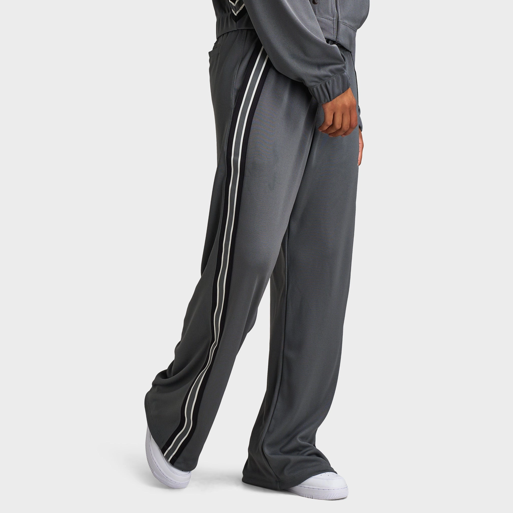 Youth Glow Silk Glow Jordan Women's Brooklyn Tack Pant Iron Grey / Black