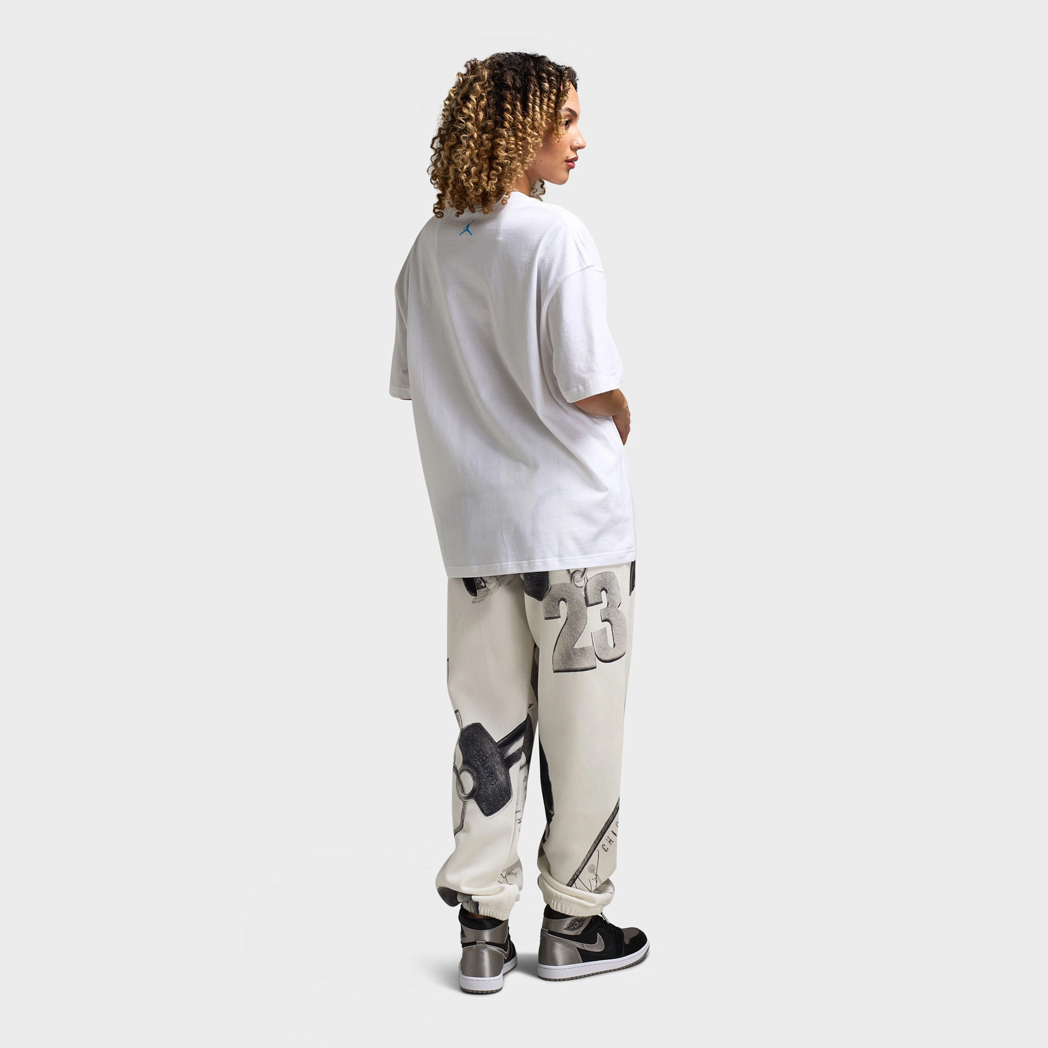 Jordan Women's Oversized Sneaker Graphic T-Shirt / White Bohemian style