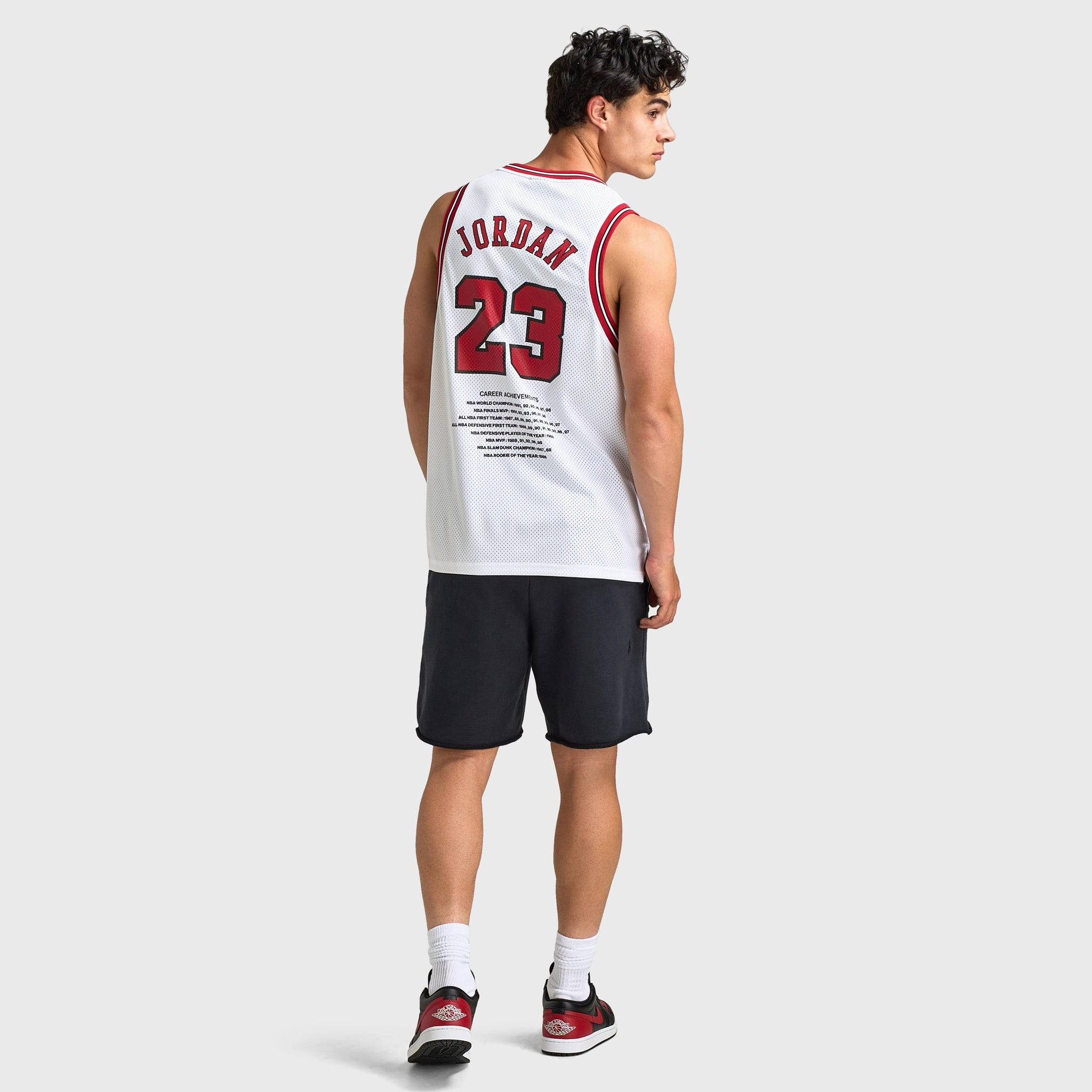 high - visibility Breakthrough Jordan Essentials Summer Jersey White / Gym Red