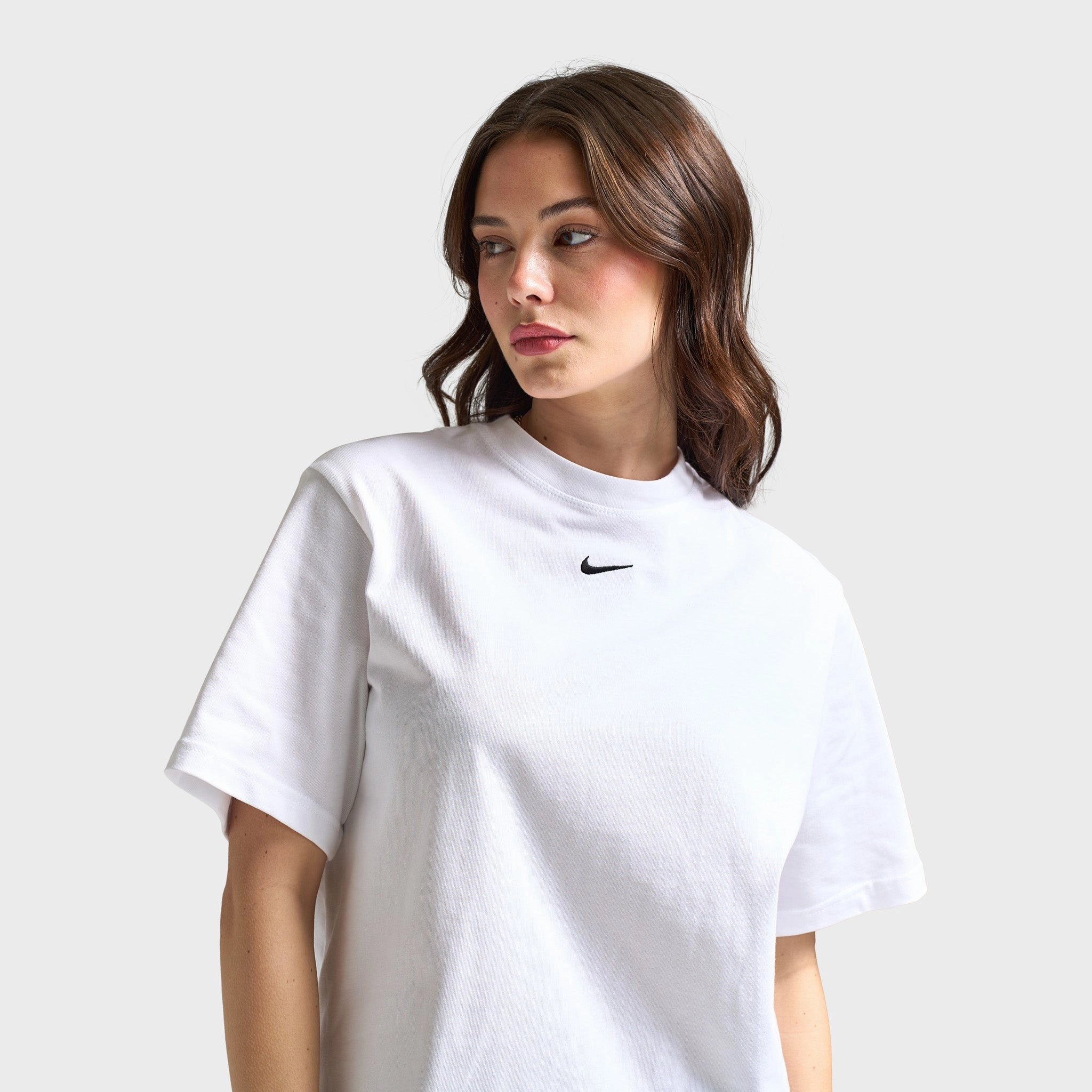 Minimalist fashion Nike Sportswear Women's Essential Boxy T-Shirt White / Black