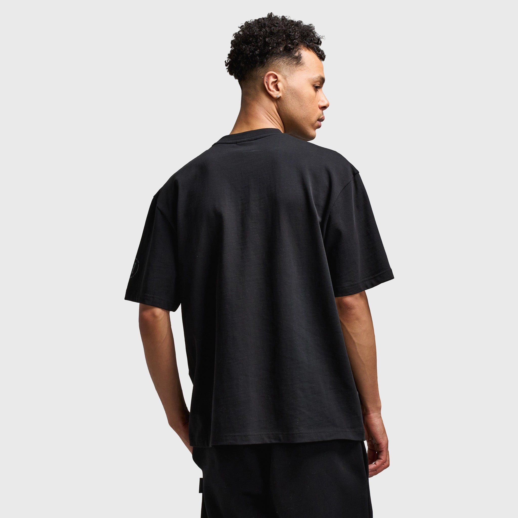 Wind Resistant Front Hoodrich Halo Oversized Graphic T-Shirt Black / Grey