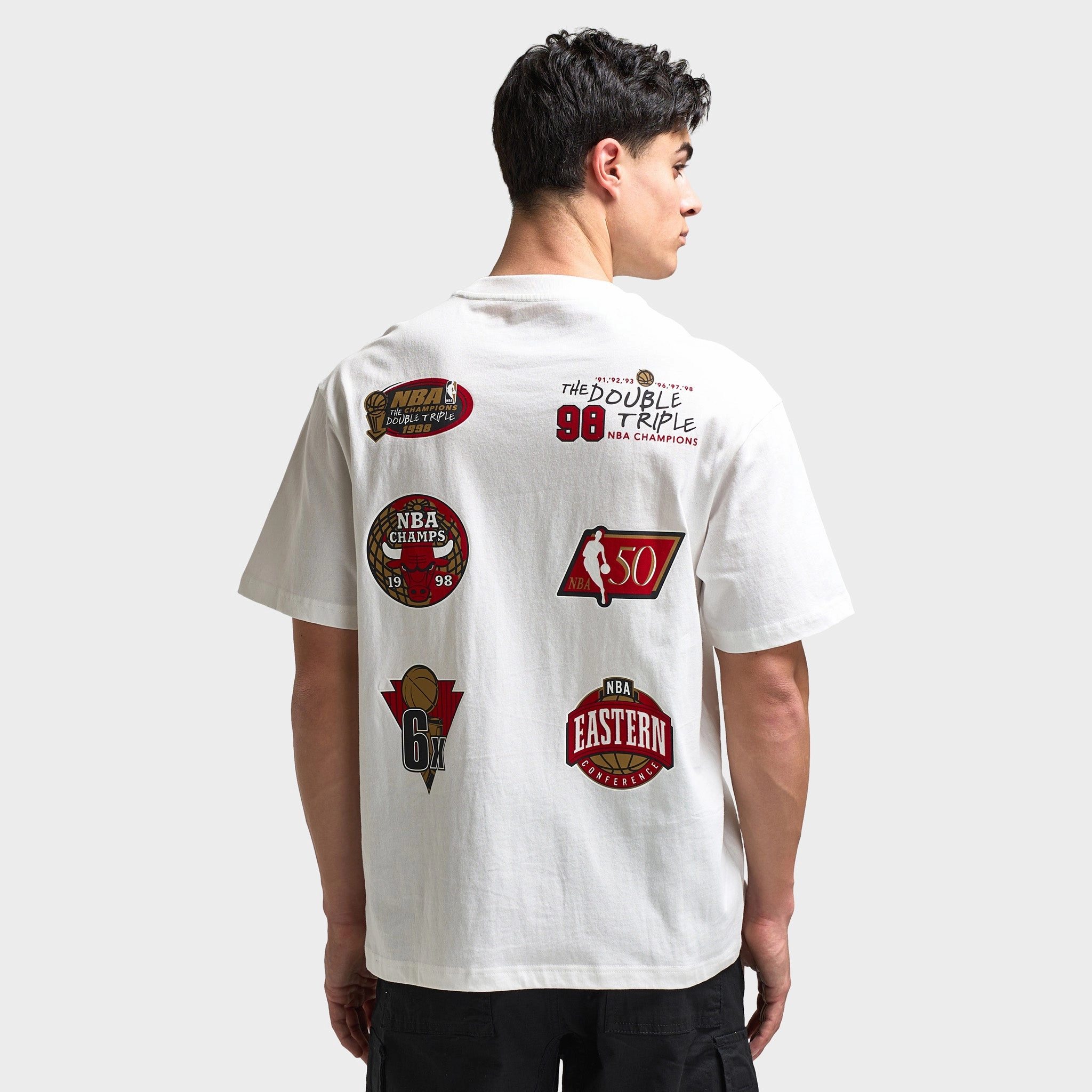 Mitchell & Ness Chicago Bulls Multi Logo T-Shirt / White Regulation - following