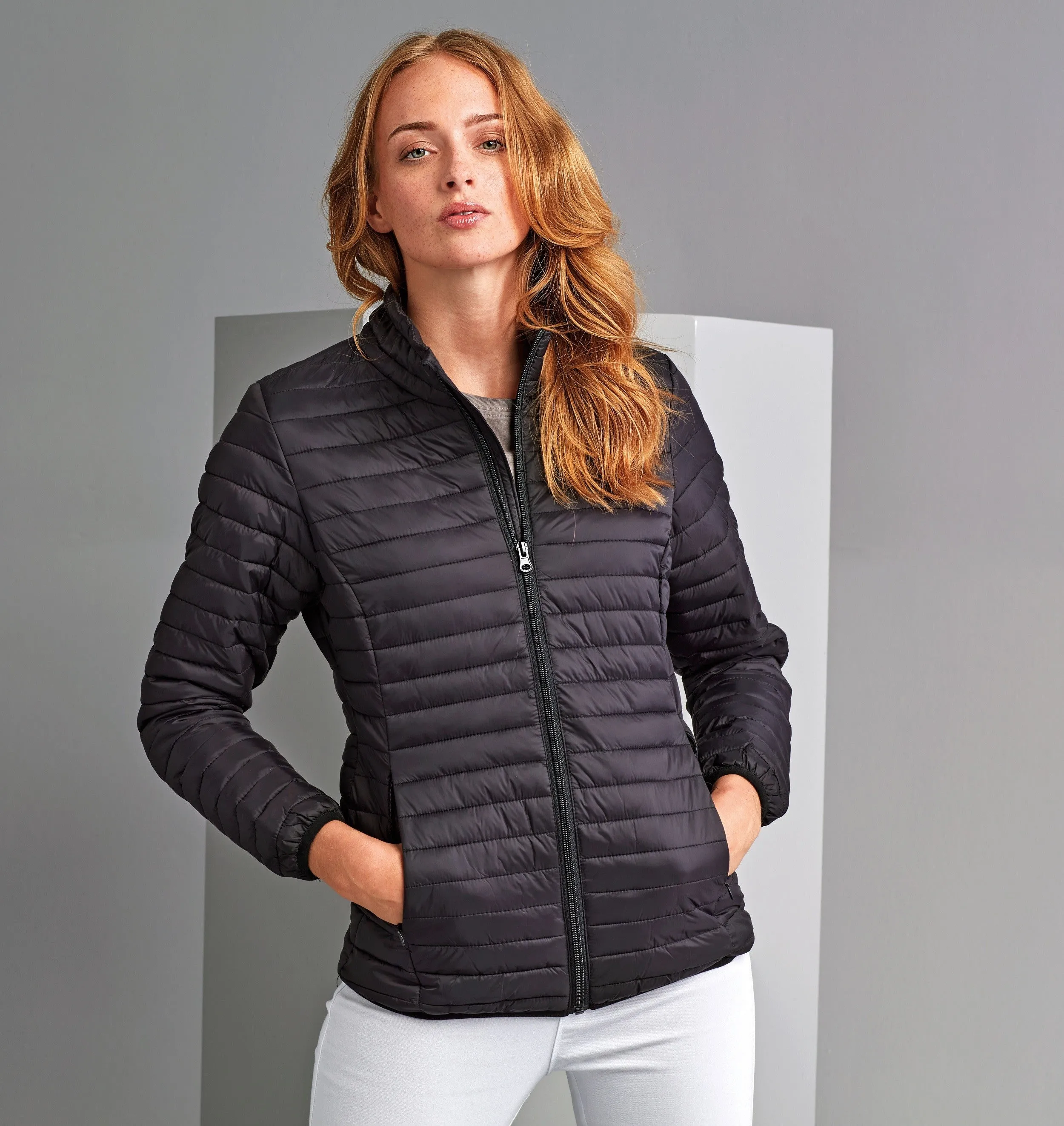 Women's Tribe Fineline Padded Jacket | BLACK Desk Style Easy Breath