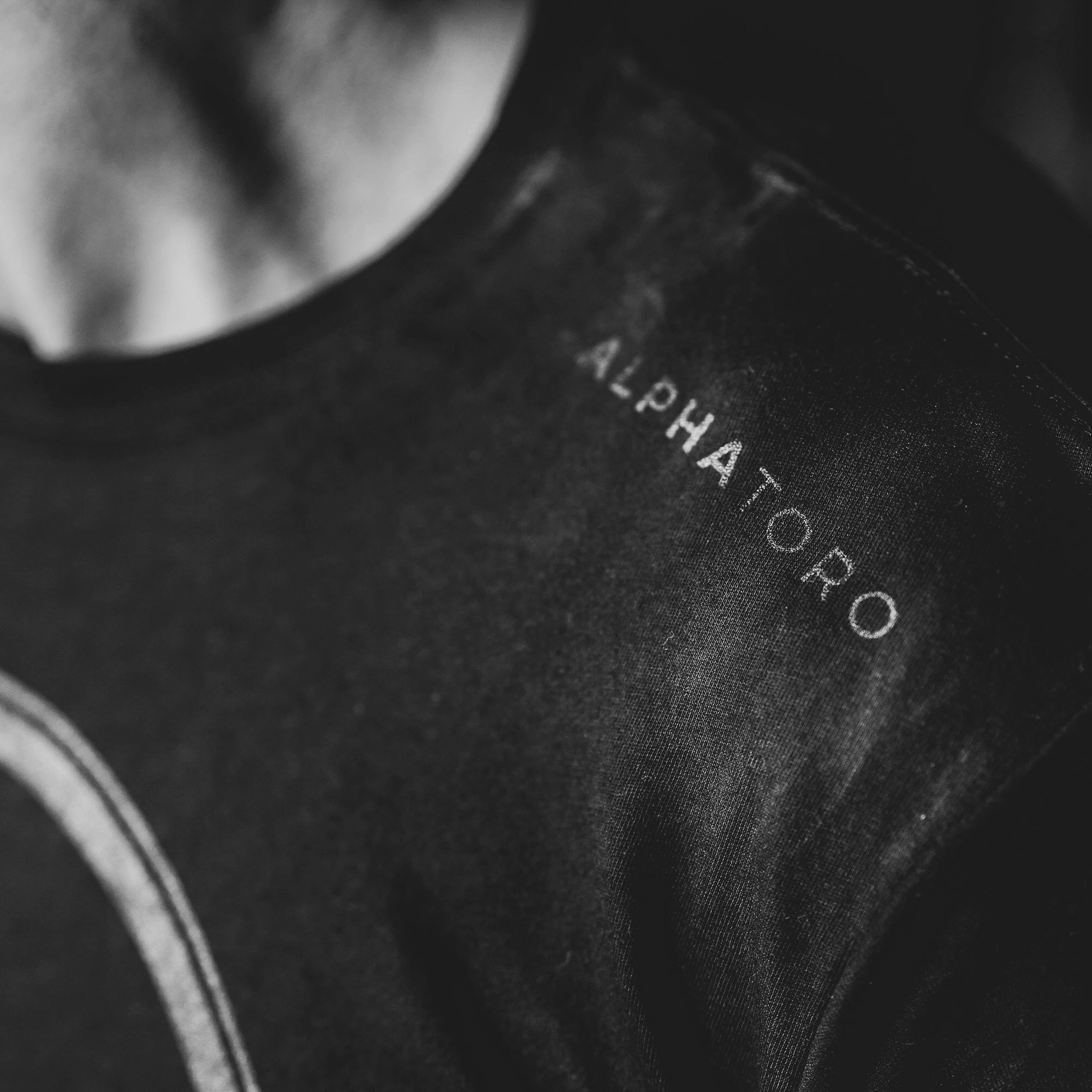 Men's Alpha Toro Training Shirt AntiPilling Treatment