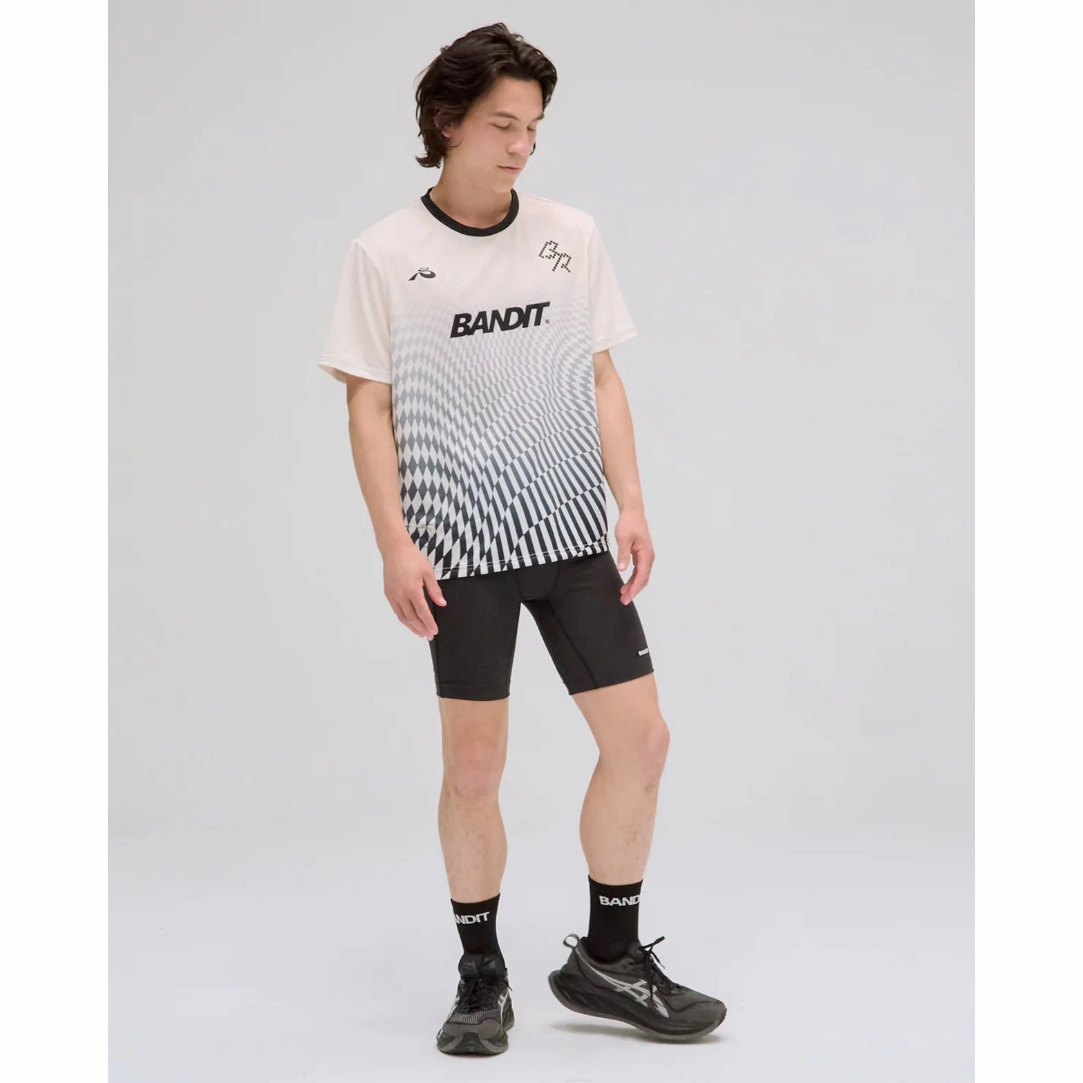 Quiet Luxury Holiday Glow Men's Drift Mosaic Performance Tee Chalk / Black