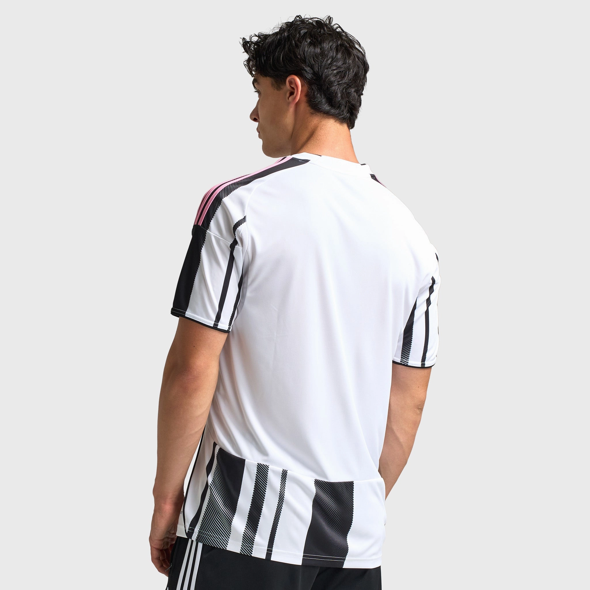 adidas Juventus 25/26 Home Jersey White / Black Mesh inserts