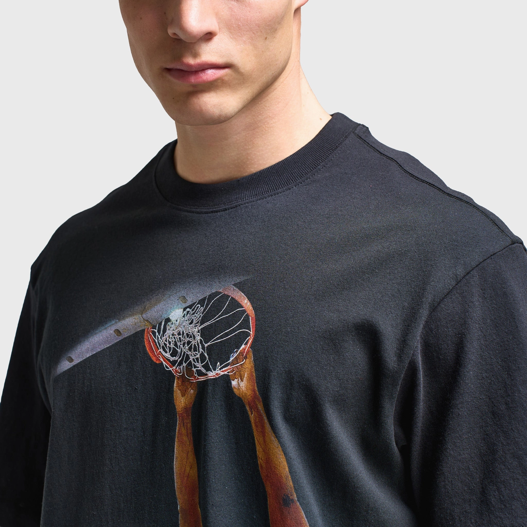 on - road Dull color Mitchell & Ness Shaq Signature Dunk T-Shirt / Black