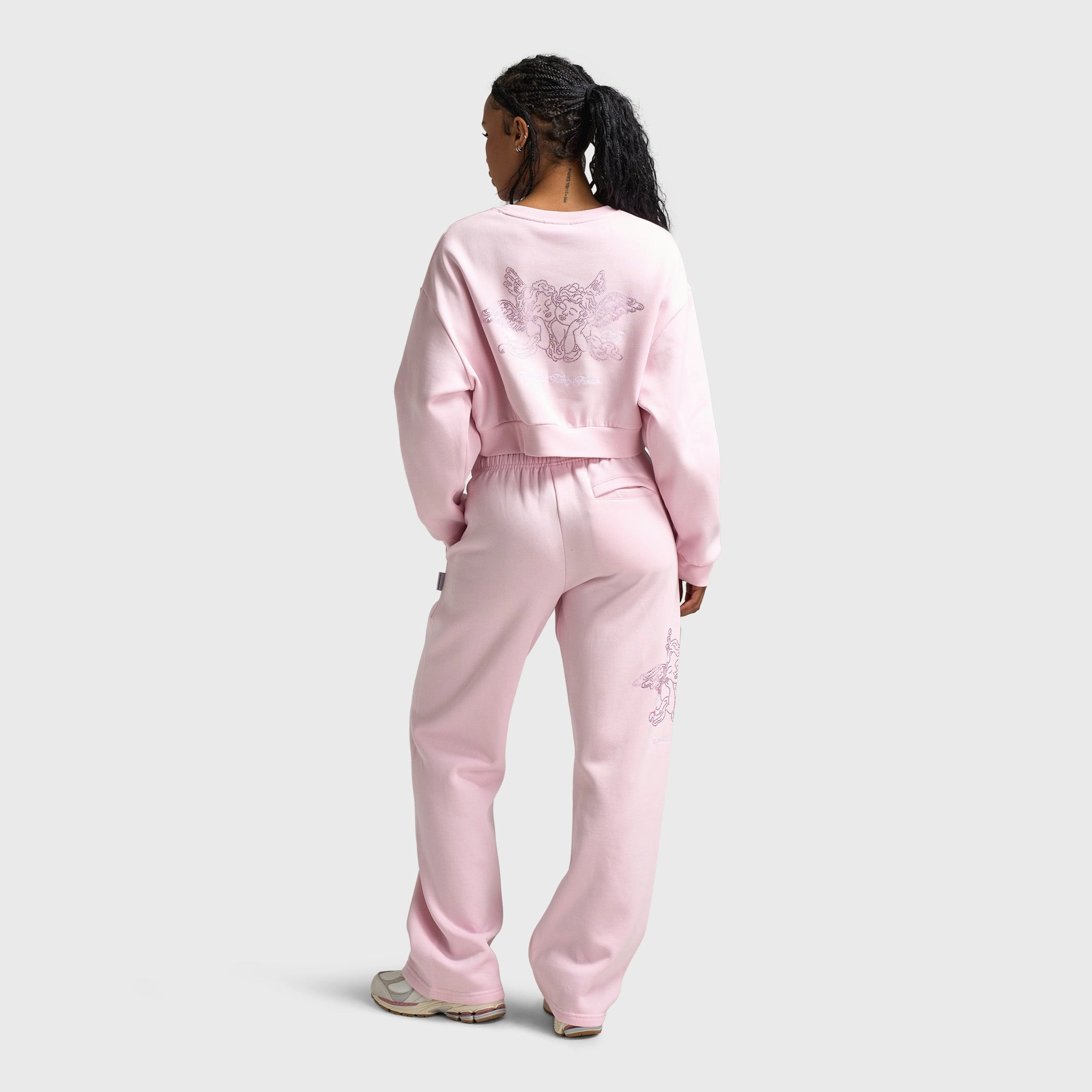 Fleece Lined Interior AbrasionResistant Surface Hoodrich Women's Cherish Cropped Sweatshirt Festival Bloom /