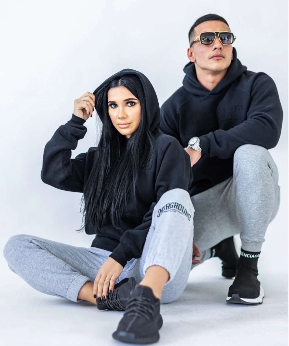 Calm Tone Plane Mood UNDRGROUND Embossed Hoodie (Black)