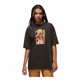 Jordan Women's Oversized Graphic T-Shirt Love Energy