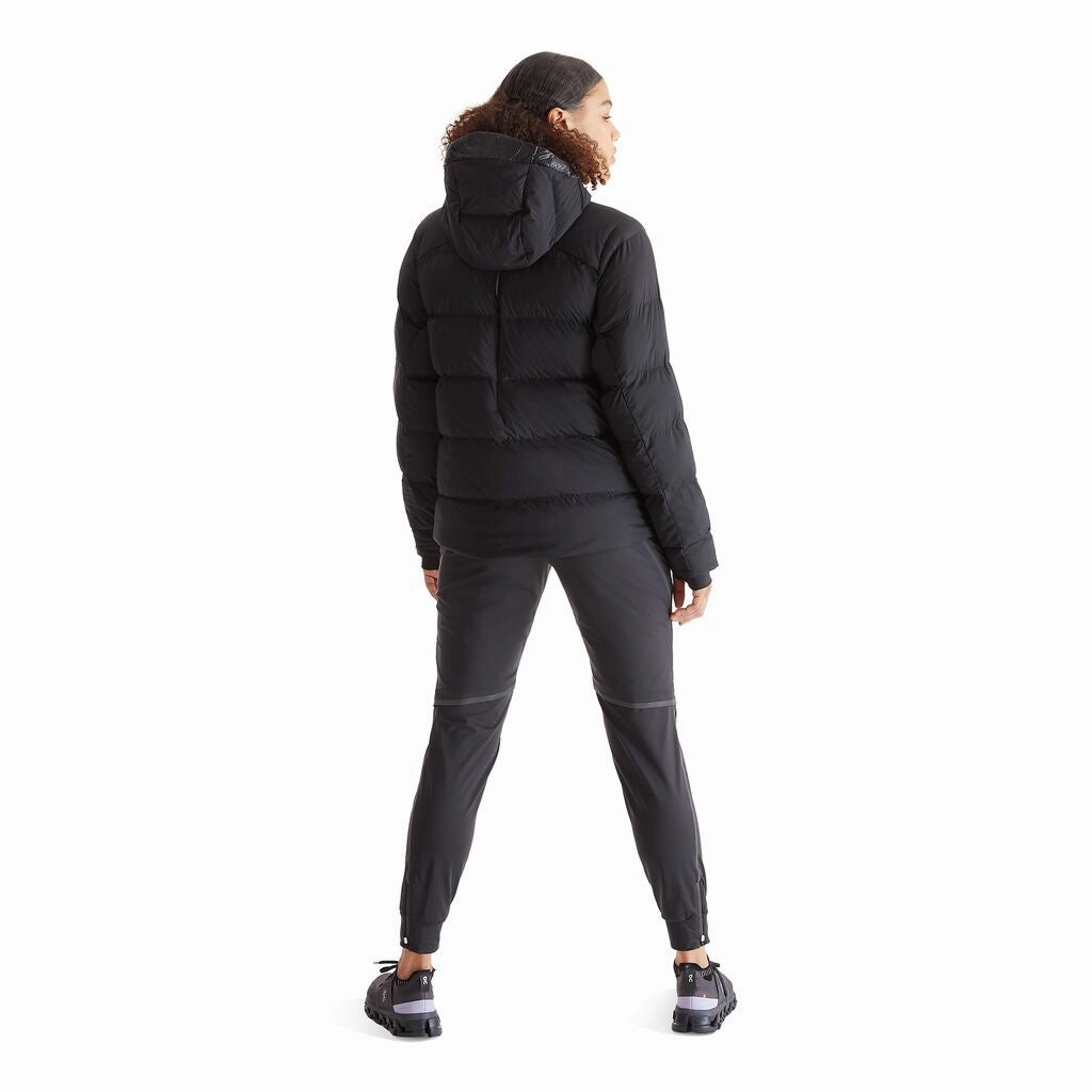 On Women's Challenger Jacket Black UniversalFit Recycled Polyester Blend