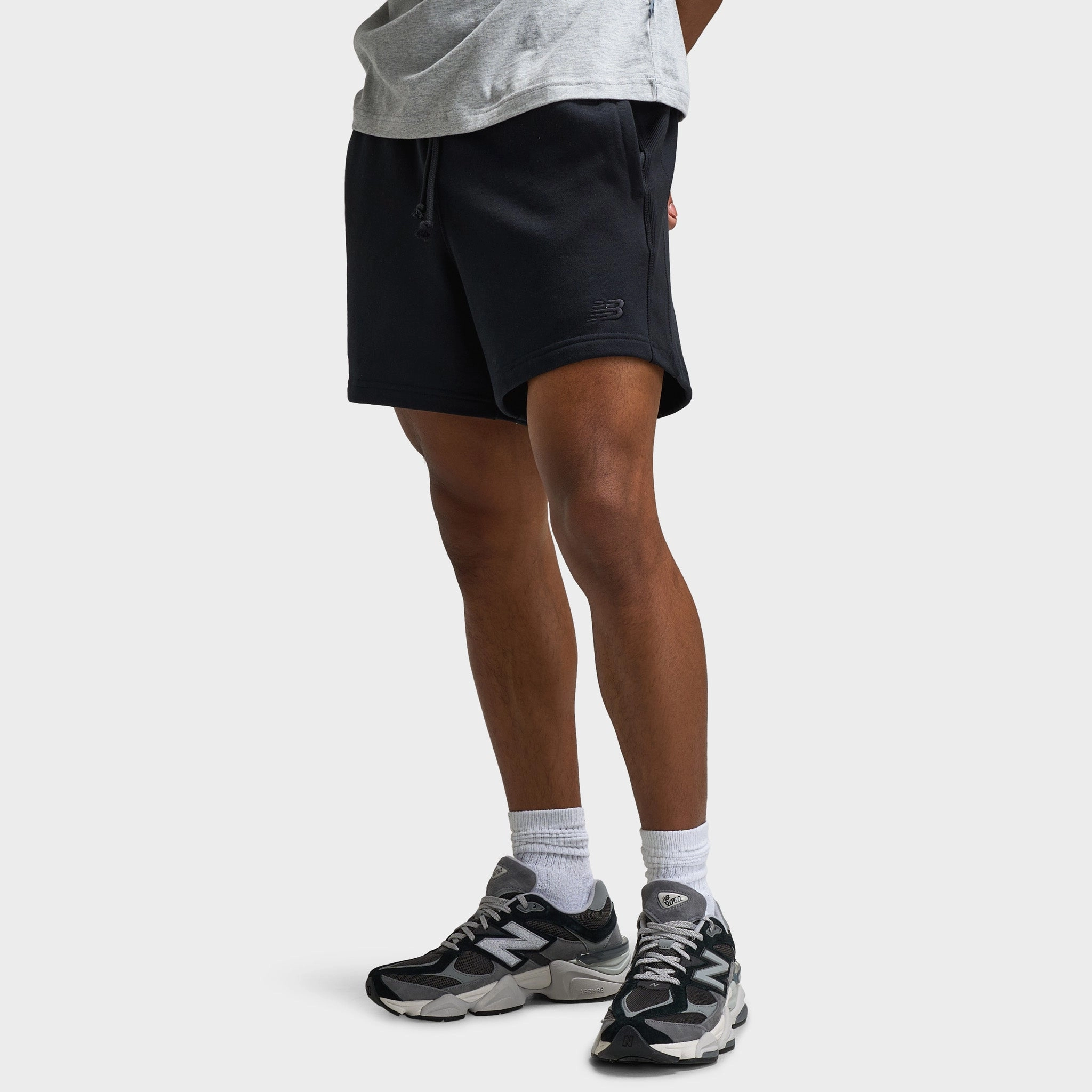 New Balance Athletics French Terry 5" Shorts / Black Pocket Reinforcement Temperature Regulating Fibers