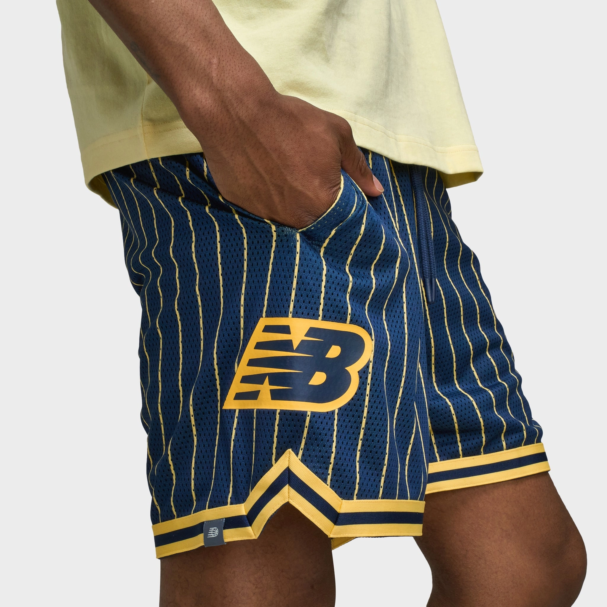 Hypoallergenic fabric New Balance Hoops Printed Mesh Shorts / NB Navy