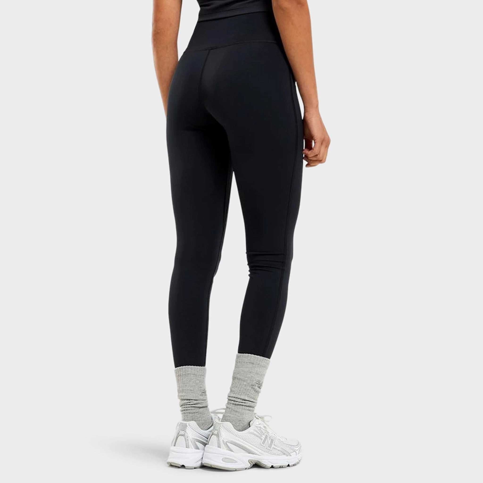 UVProtectionFinish Harbor Style New Balance Script Leggings / Black