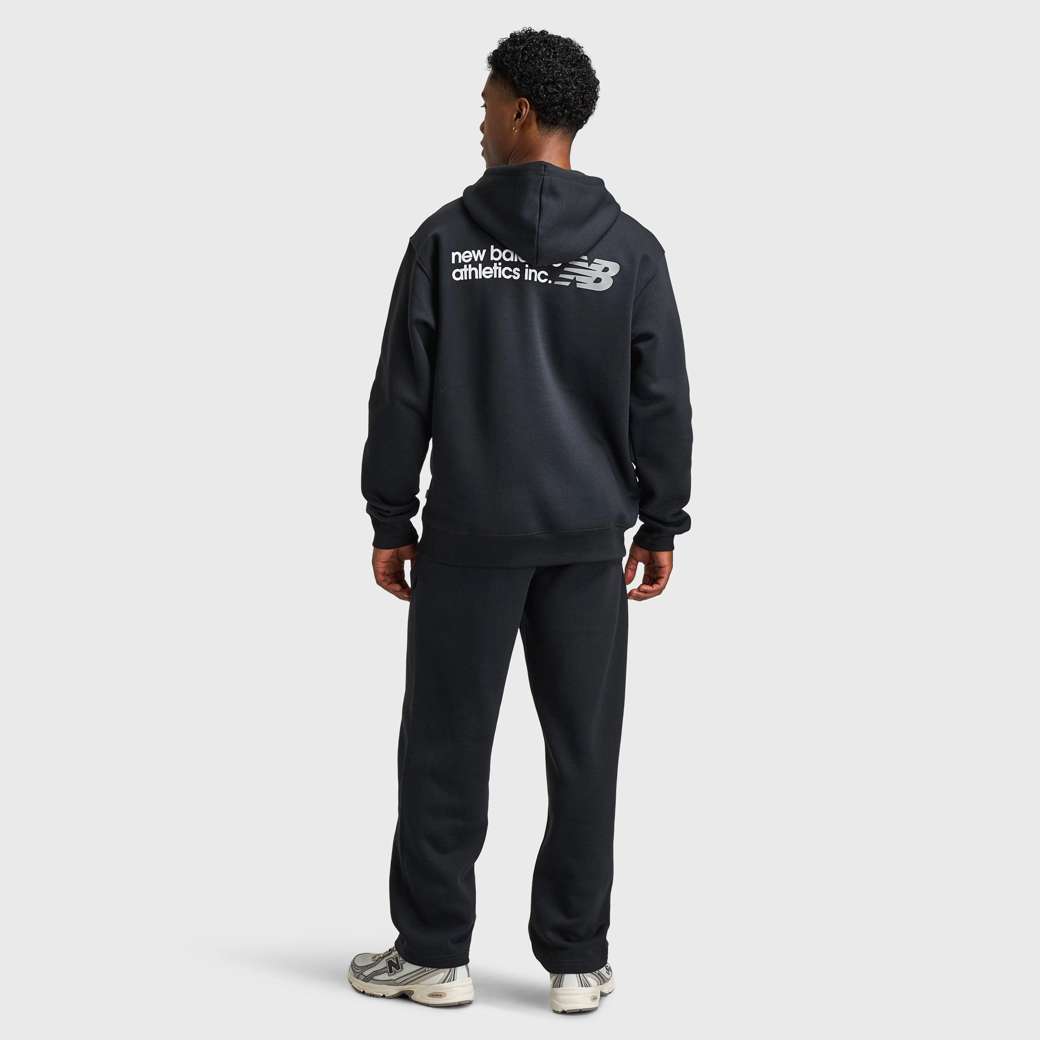 New Balance Tone Big Logo Hoodie / Black Ultraviolet Protection
