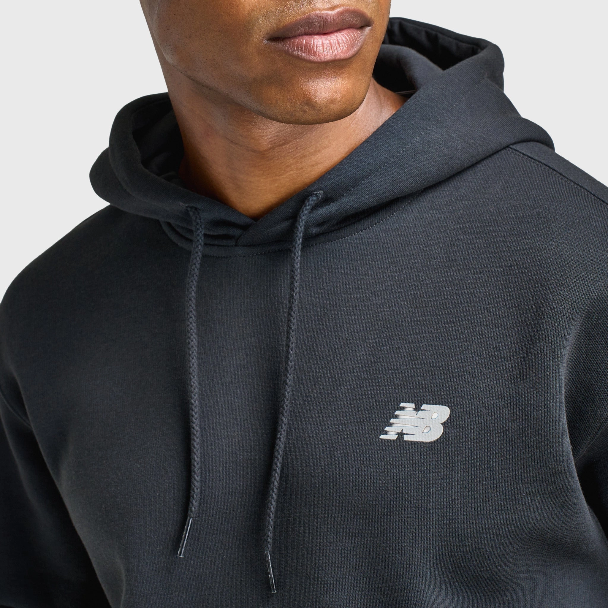 Seamless Shoulder Design New Balance Tone Big Logo Hoodie / Black