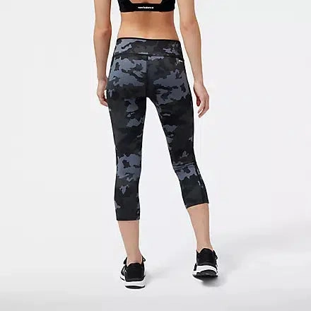 high - rise New Balance Women's Printed Accelerate Capri - Phantom