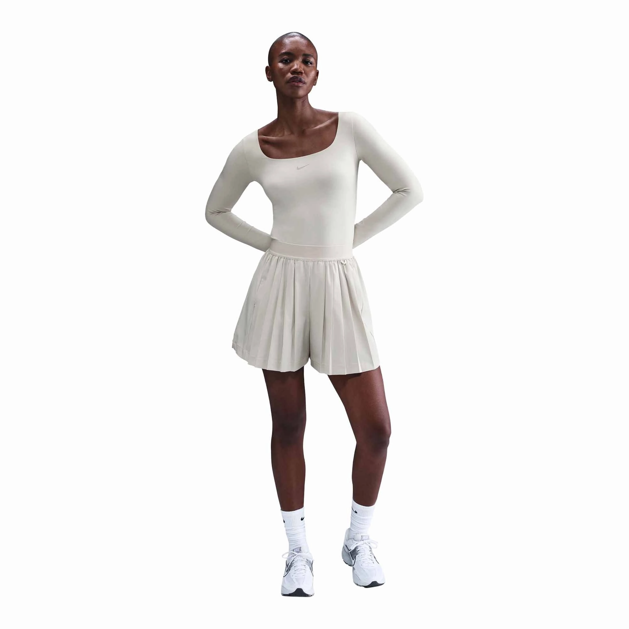 Nike 24.7 PerfectStretch Women's Dri-FIT High-Waisted Loose Pleated Shorts Style Mood CompressionFreeCuffs