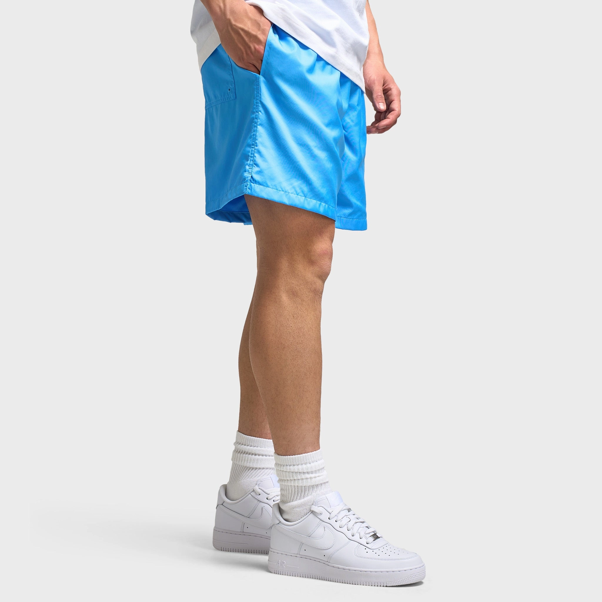 Adjustable Waist Nike Club Flow Shorts University / White