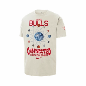 Nike NBA Chicago Bulls Courtside Men's Max90 T-Shirt Classic Layer Unisex versatility