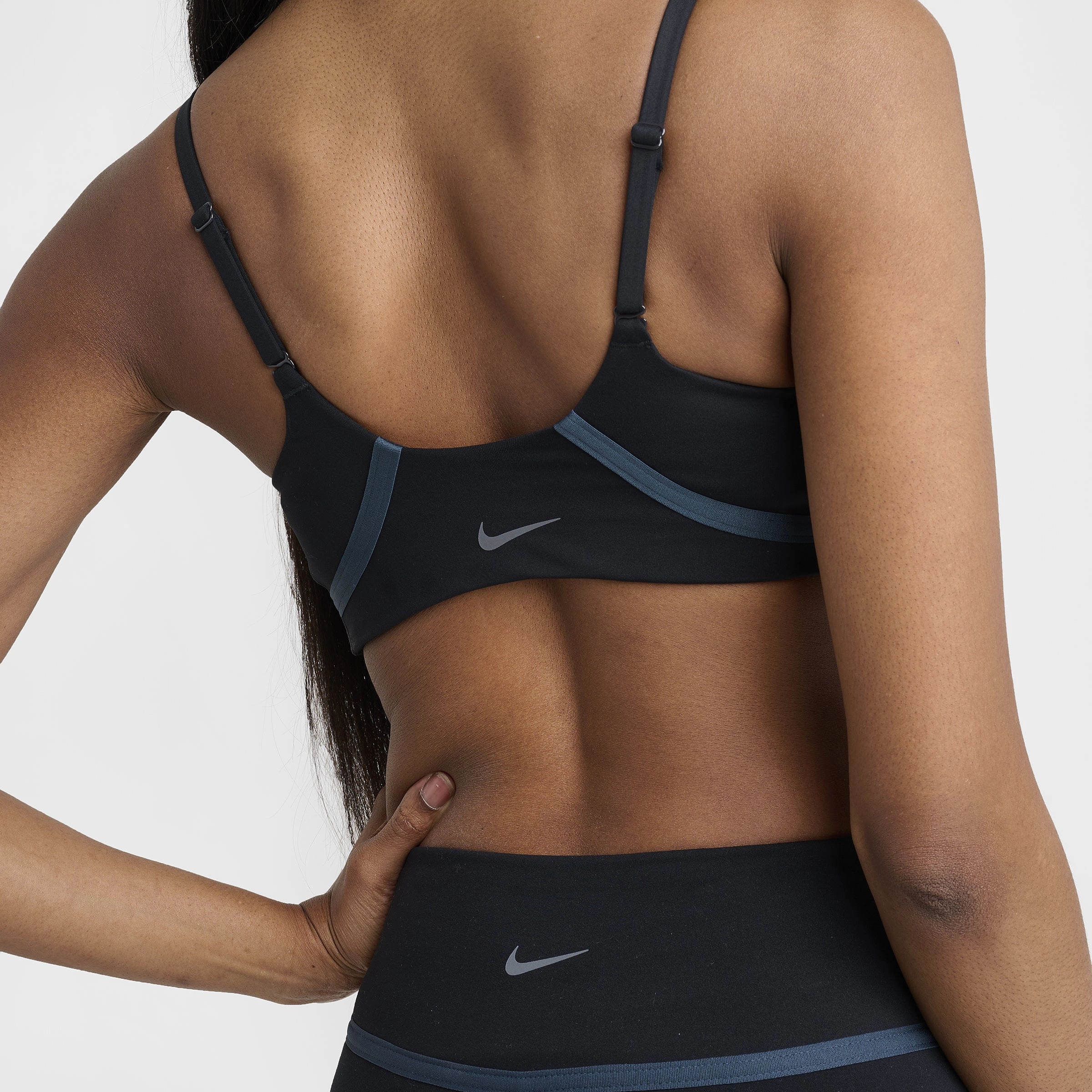 Nike One Women's Convertible Light-Support Sports Bra Black / Black - Armory Navy Airflow Vents