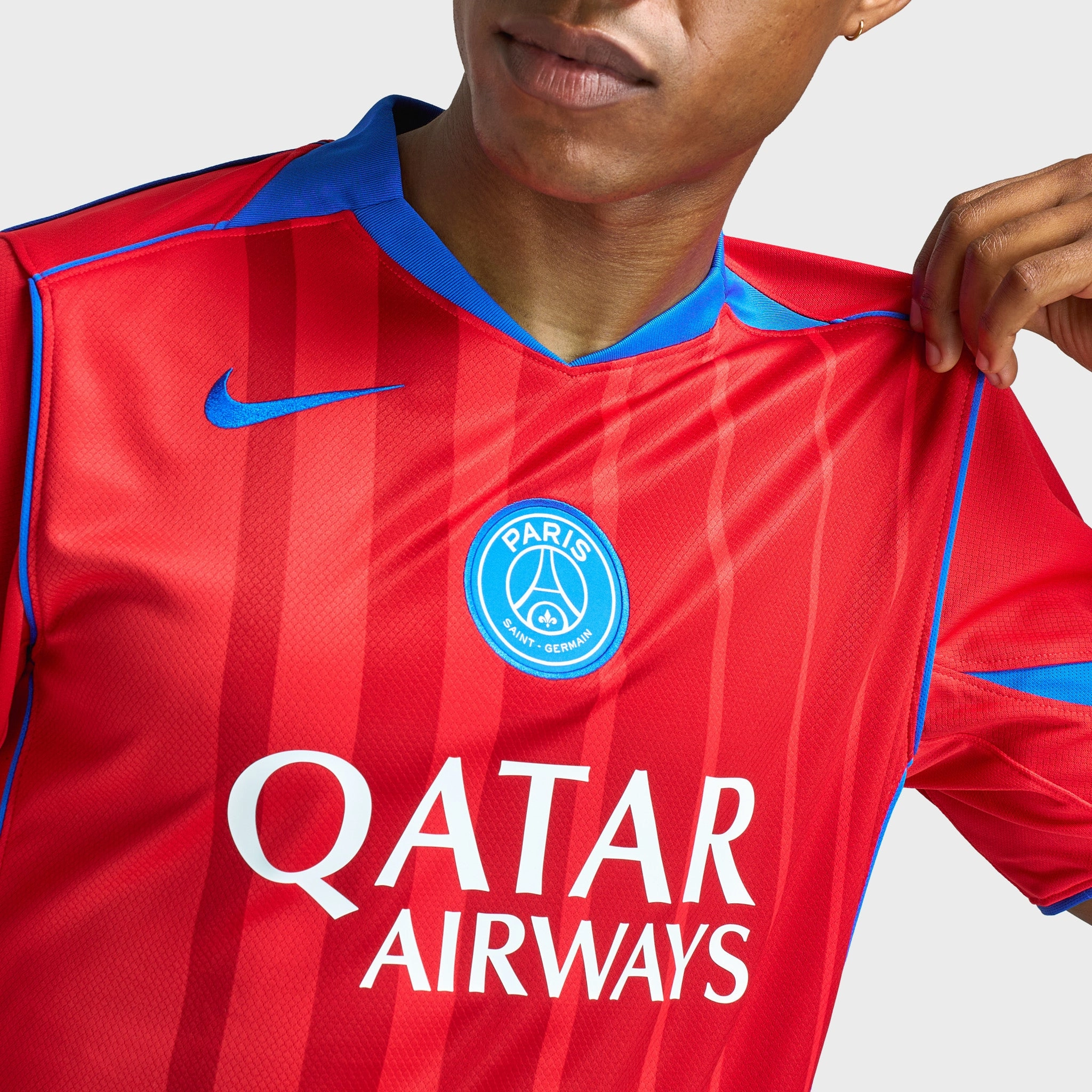 Nike PSG Stad 3R Dri-FIT Jersey Global Red / Sport Red - Hyper Royal Slim Fit Cut medium size