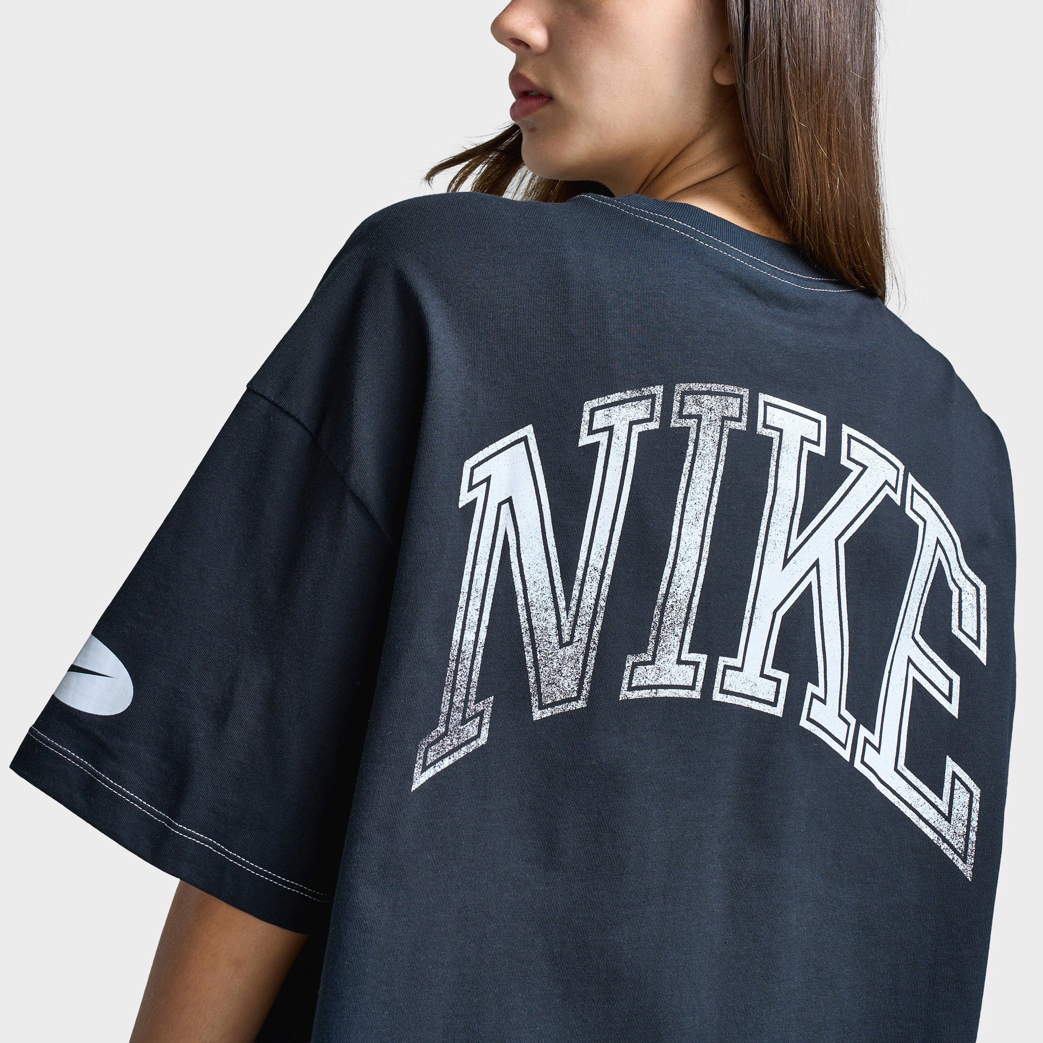 Airflow Ventilation Nike Sporstwear Women's Street Tee / Black