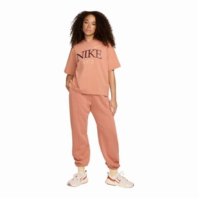 HeatReflective Lining Nike Sportswear Classic Women's T-Shirt