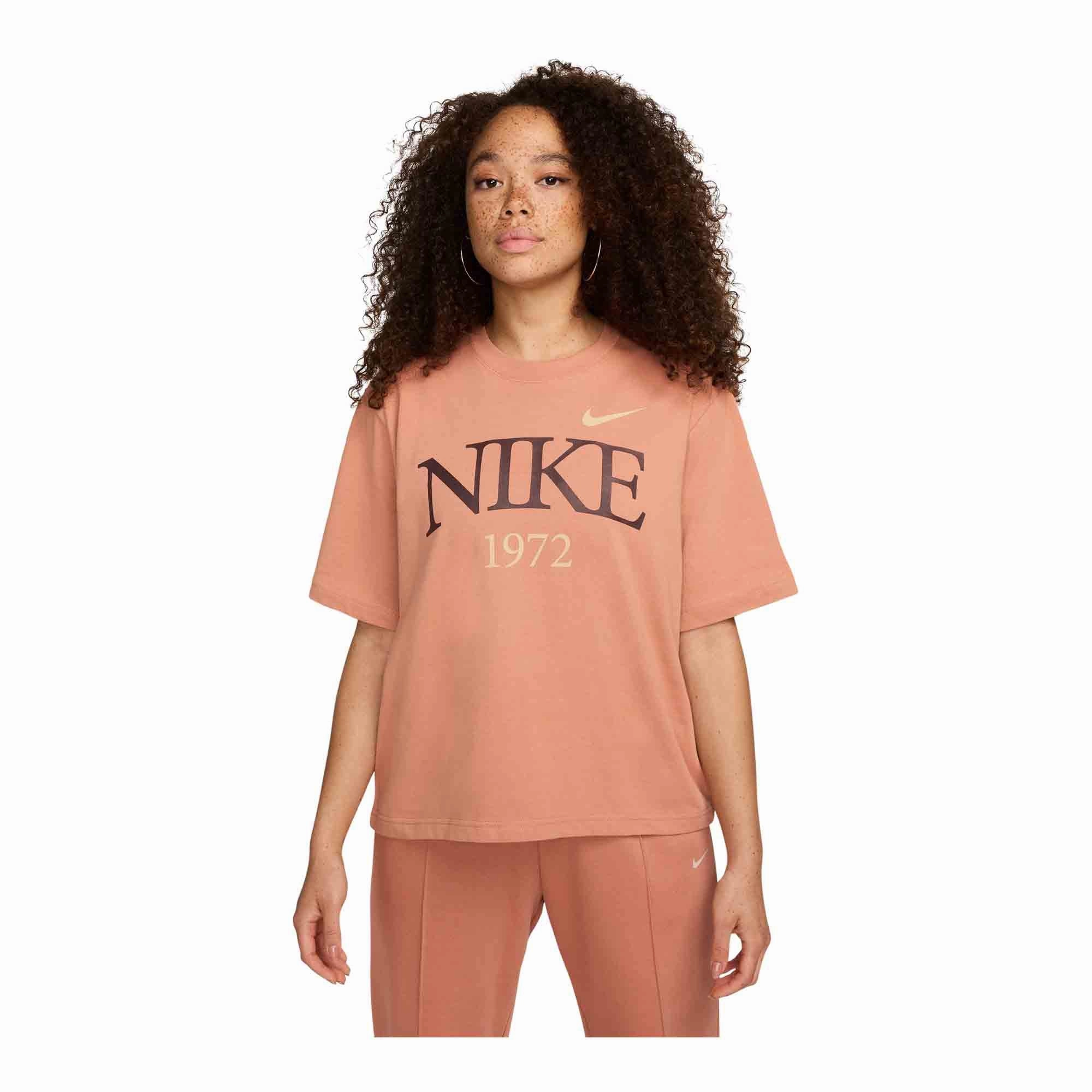Ventilation Panels Nike Sportswear Classic Women's T-Shirt
