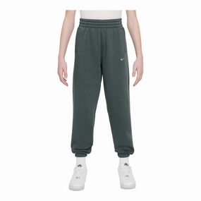 ReflectiveDetails Nike Sportswear Club Fleece Big Kids' (Girls') Loose Pants