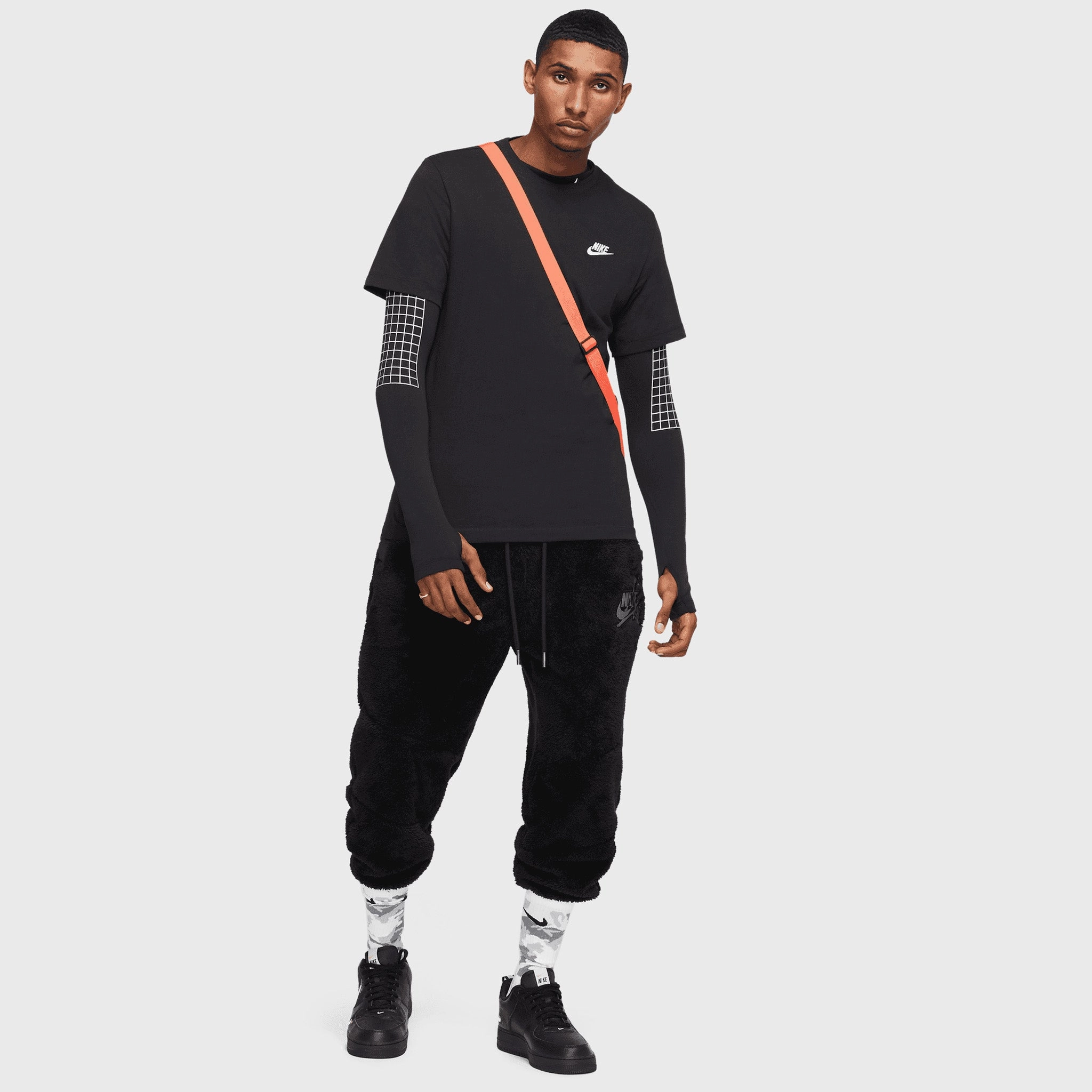 Daily Wear Ventilated Back Nike Sportswear Club T-shirt Black / White