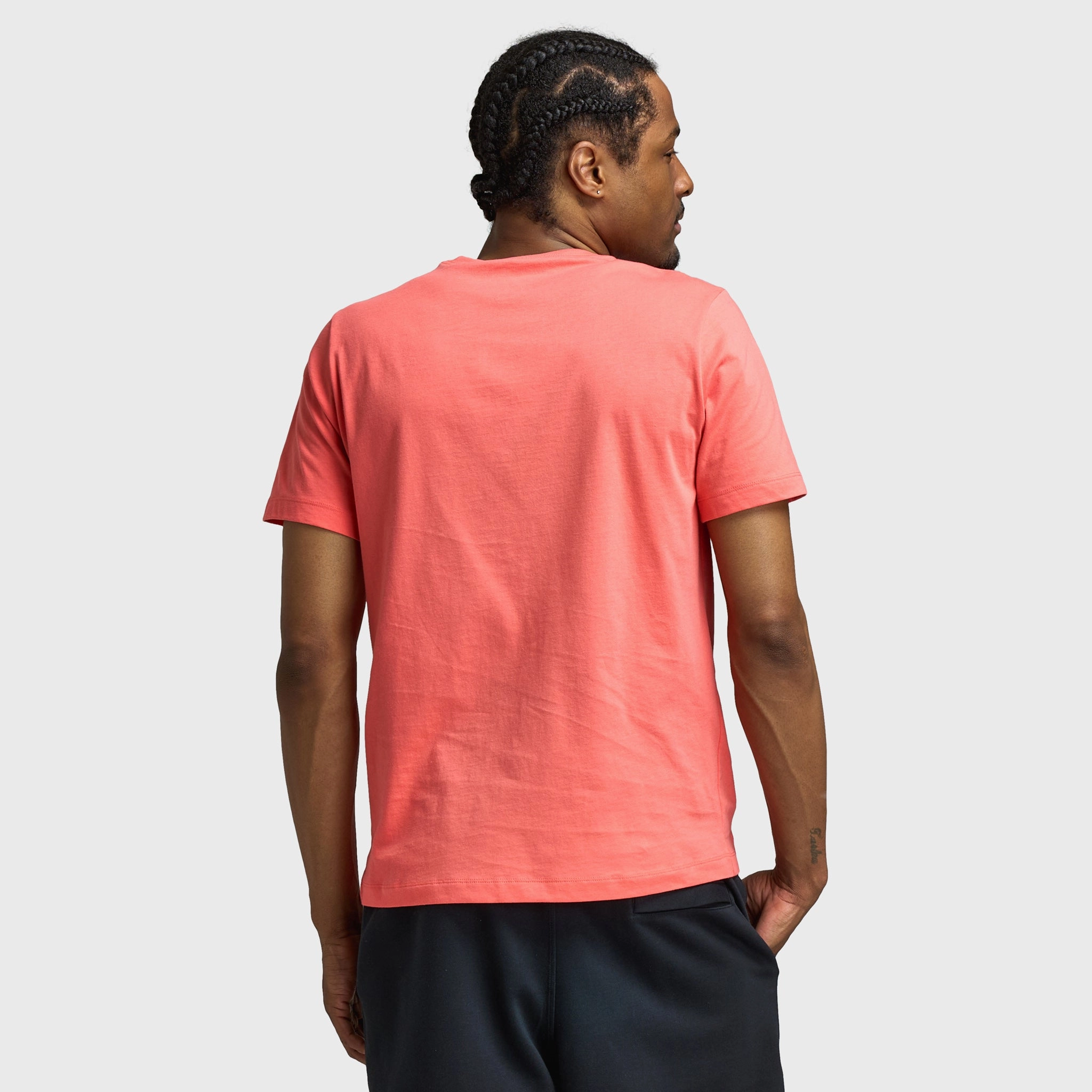 Nike Sportswear Club T-Shirt Magic Ember / White long range mission