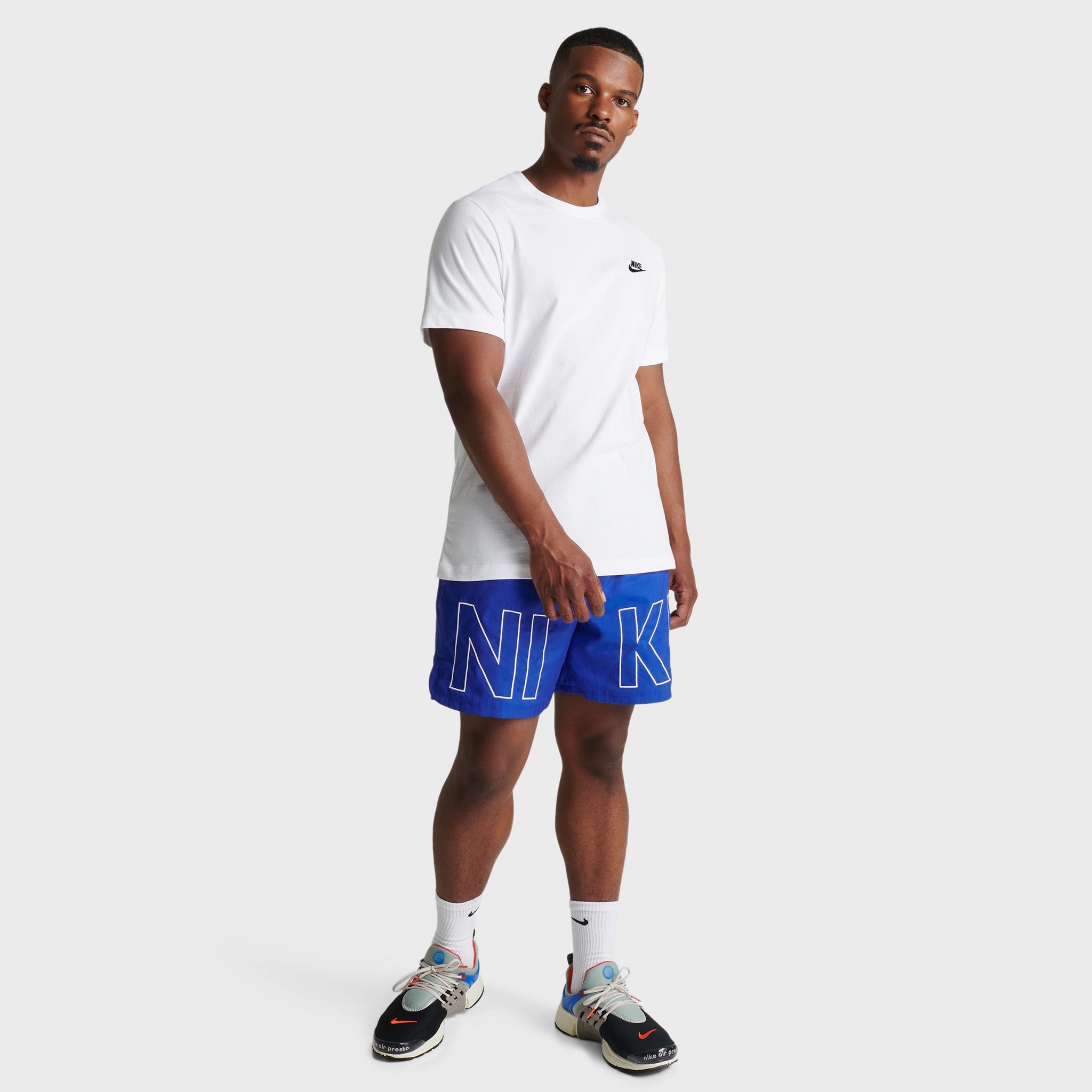 Nike Sportswear Club T-shirt White / Black Sturdy