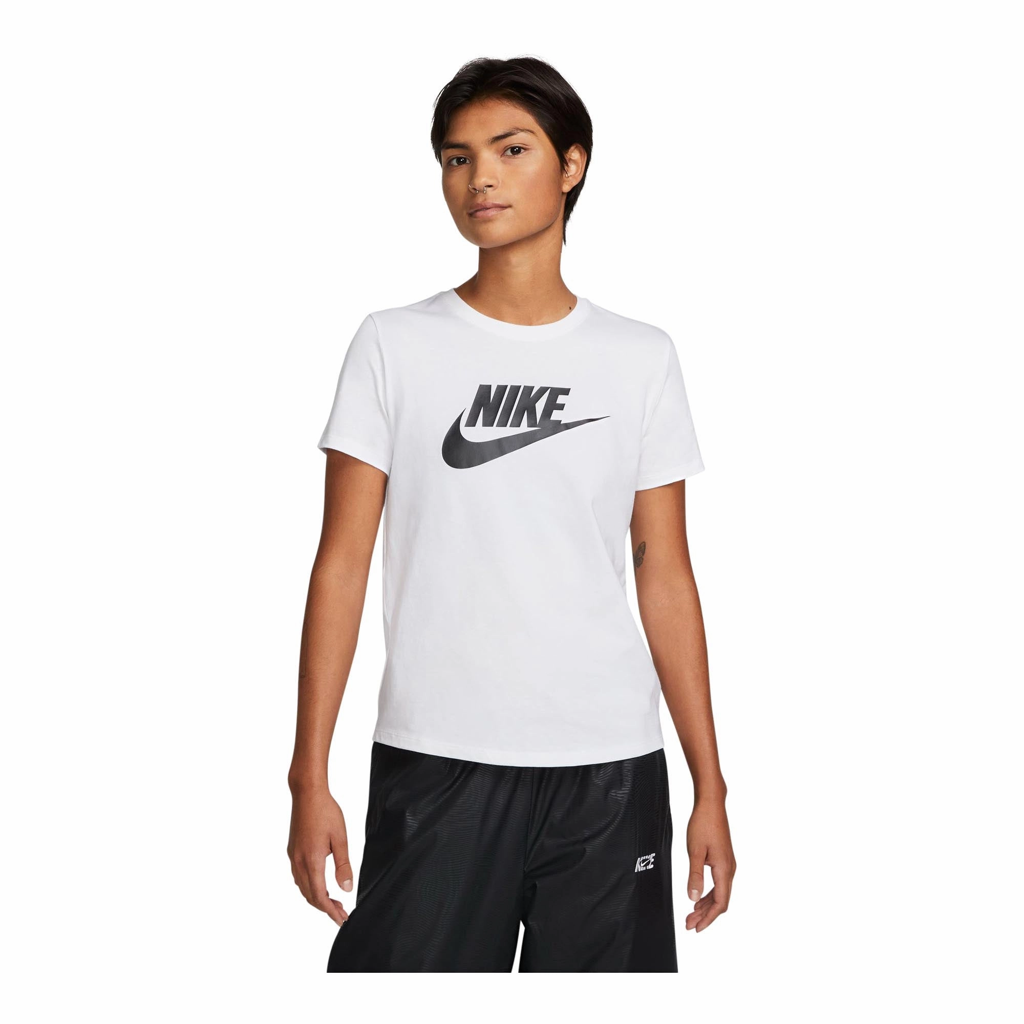 Chill Fit Nike Sportswear Essentials Women's Logo T-Shirt