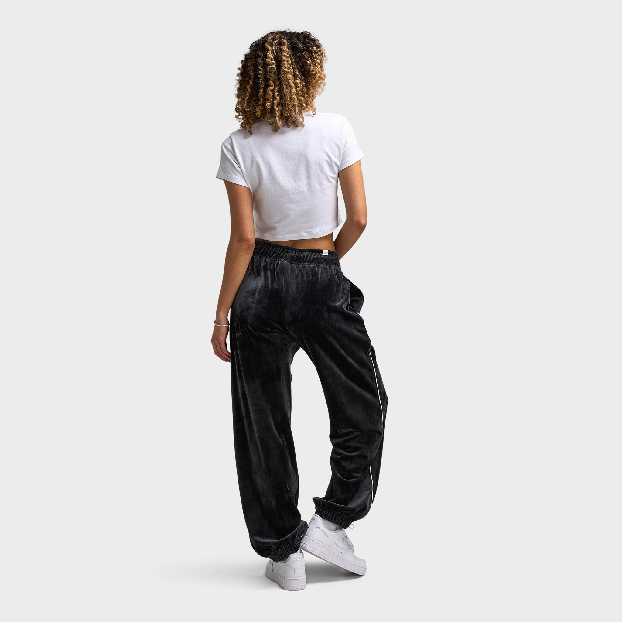 Vegan Nike Sportswear Women's Chill Knit Crop Top / White