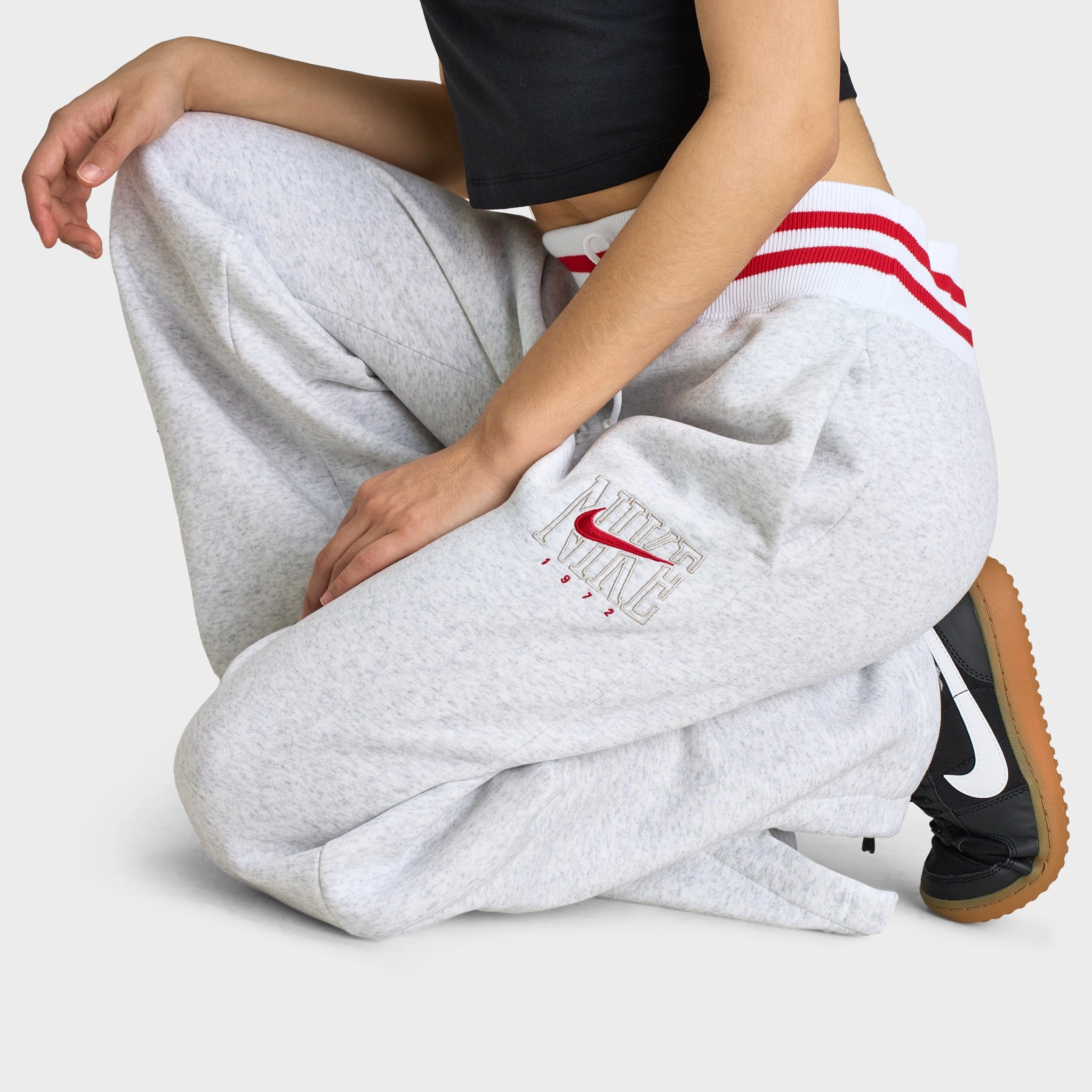 Gentle Power Chic Fit Nike Sportswear Women's High-Waisted Graphic Wide-Leg Pants / Birch Heather