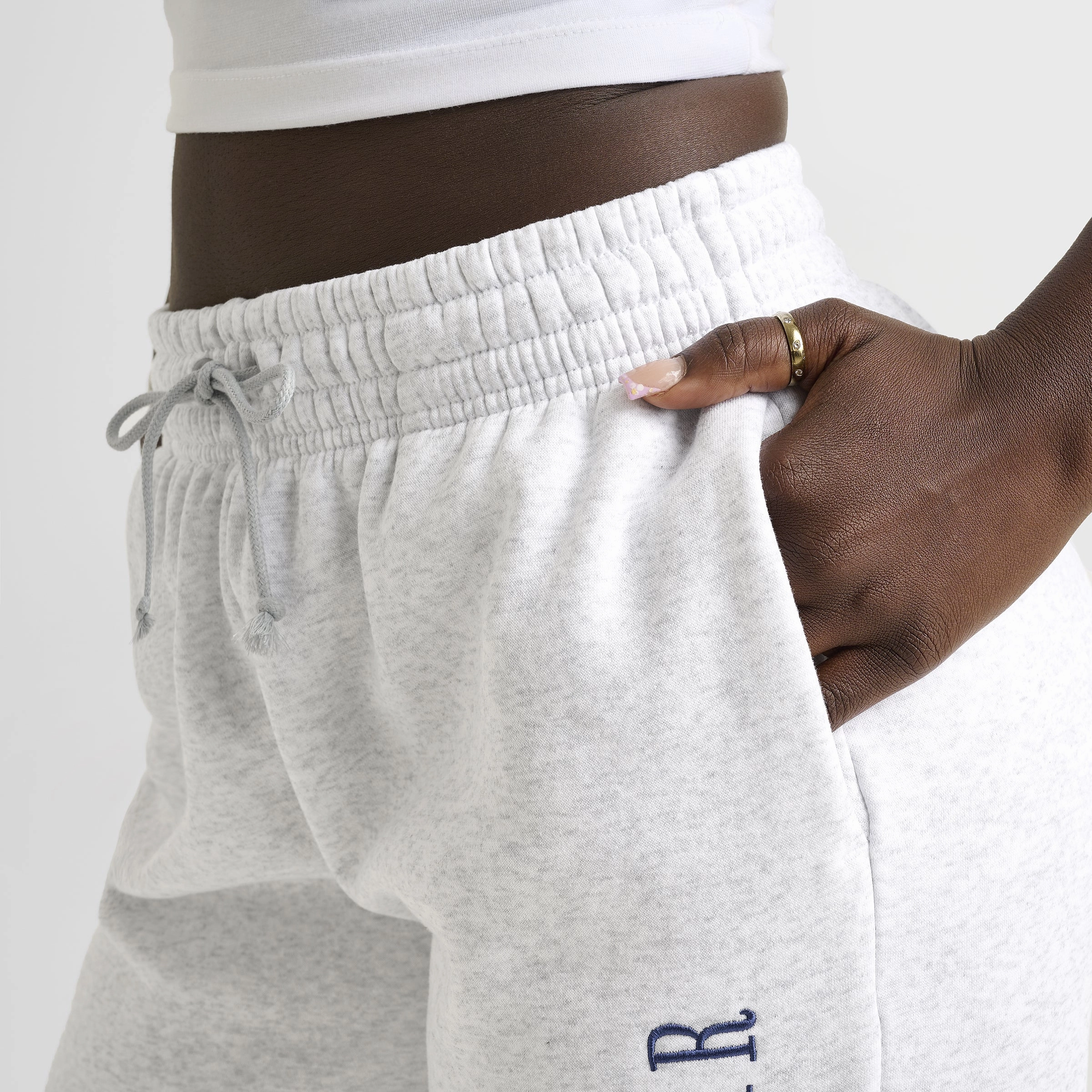 Nike Sportswear Women's Phoenix Fleece High-Rise Oversized Pants Birch Heather / Deep Royal Blue Relax Vibe EcoFriendlyProduction