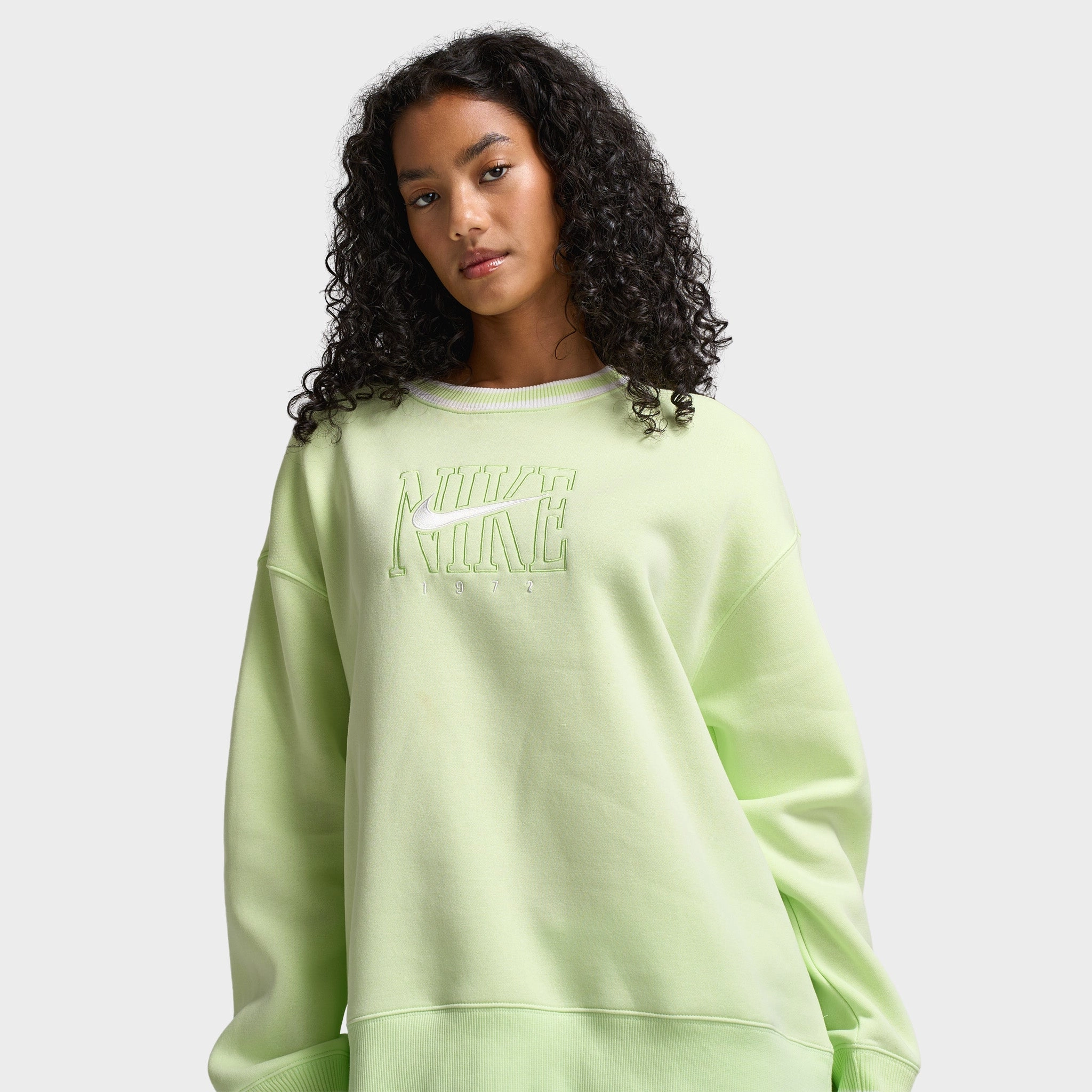 Nike Sportswear Women's Phoenix Fleece Oversized Graphic Crewneck Sweatshirt / Light Liquid Lime Easy Wear