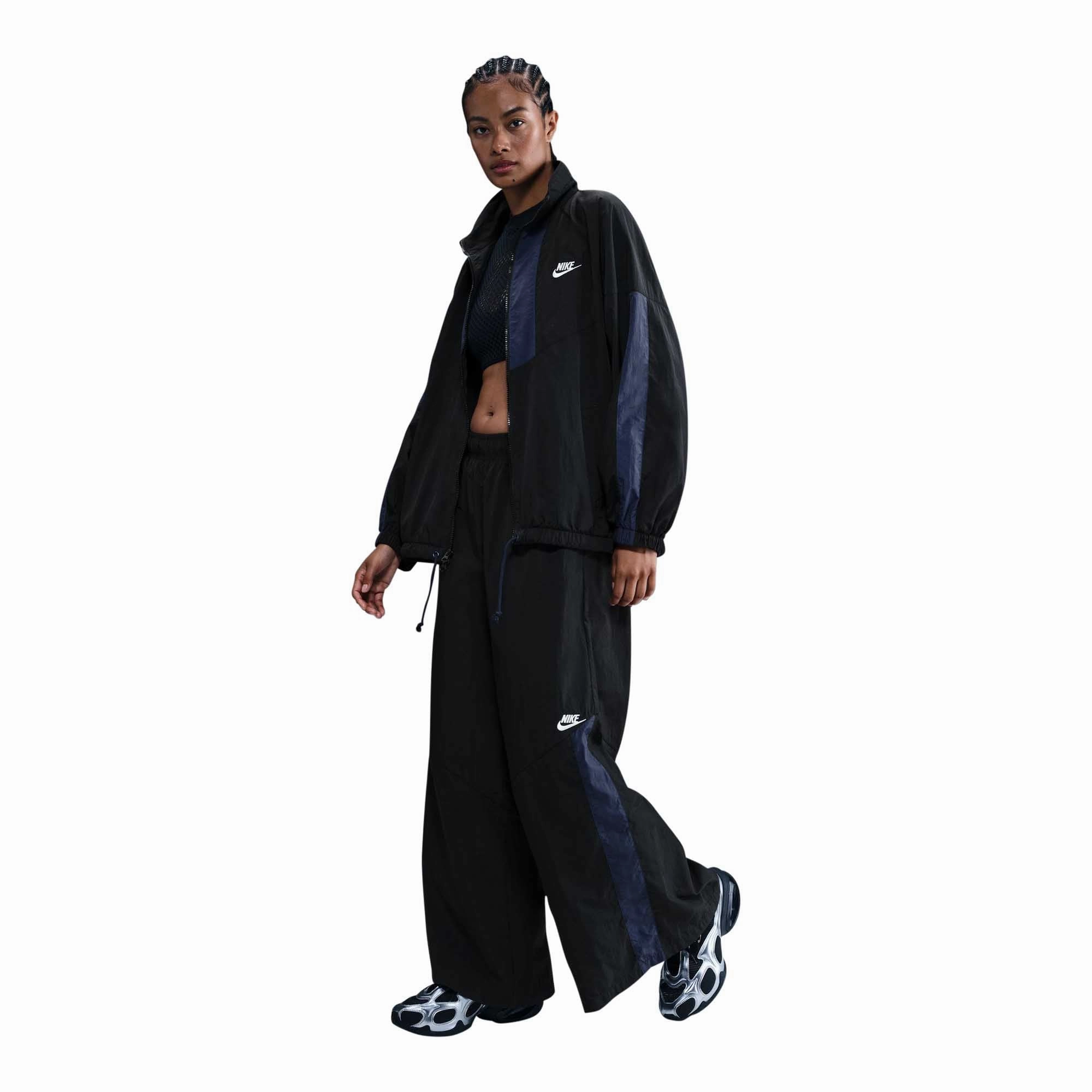 StretchFit Nike Sportswear Women's Wide-Leg Woven Pants