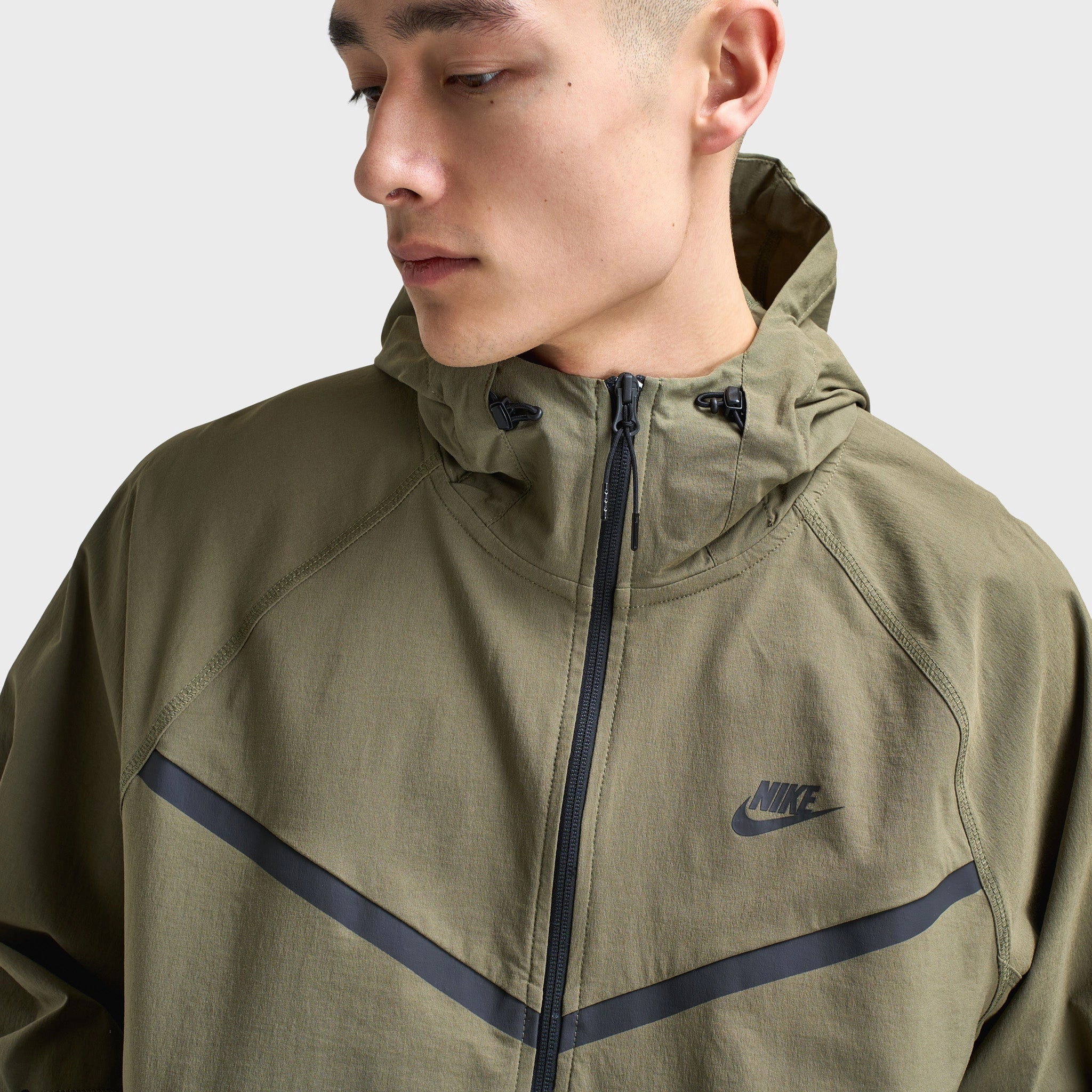 Nike Tech Woven Full-Zip Windrunner Jacket Medium Olive / Medium Olive - Black Elastic cuffs