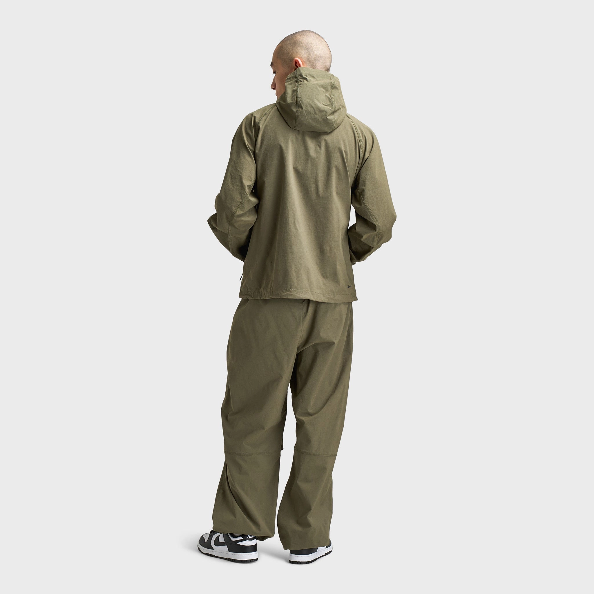 Nike Tech Woven Full-Zip Windrunner Jacket Medium Olive / Medium Olive - Black Everyday Comfort Fit