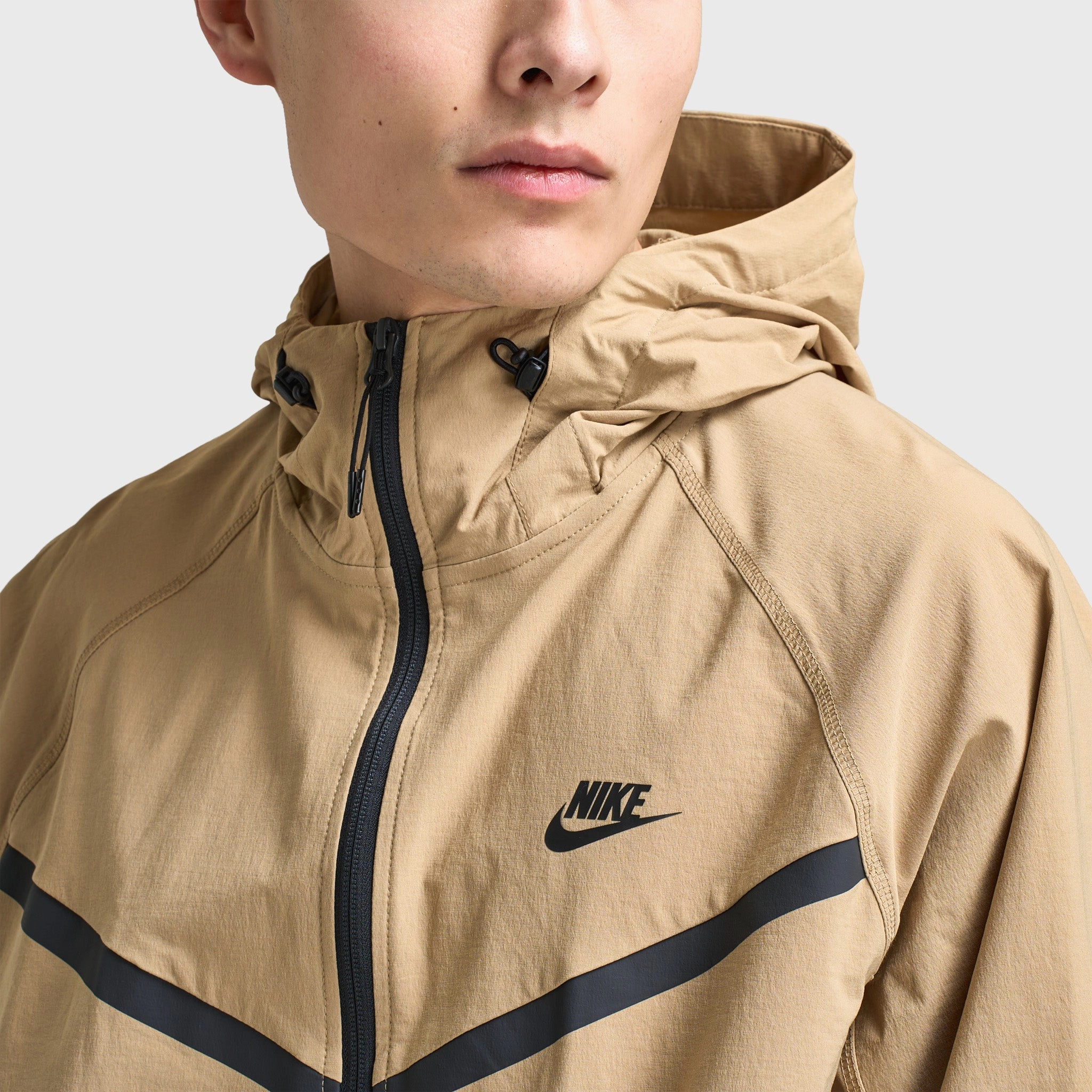 Nike Tech Woven Full Zip Windrunner Jacket Parachute Beige / Parachute Beige - Black bowling