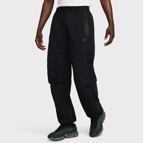 Nike Tech Woven Oversized Pants Black / Black - Black pedicure