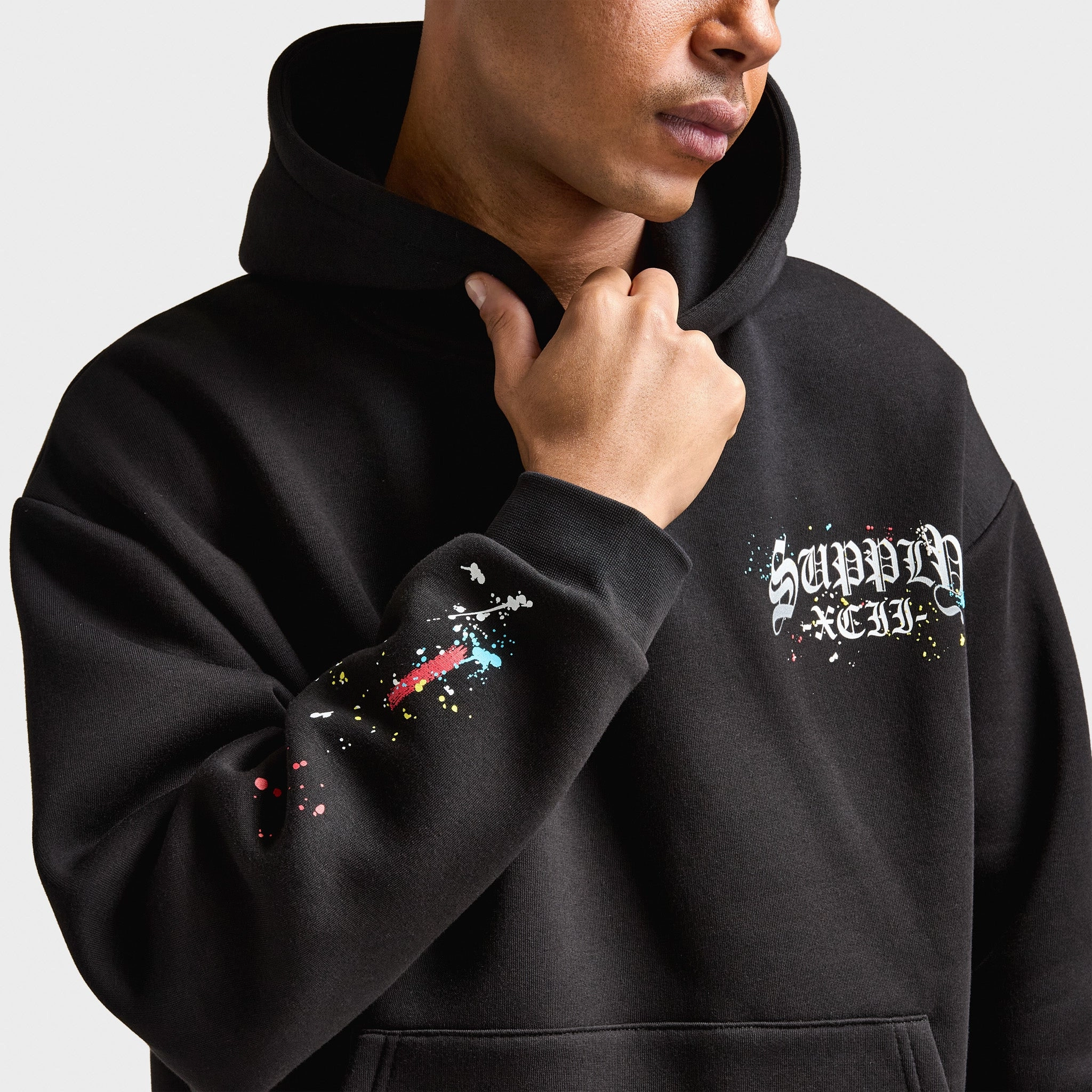 Bonded Edge Finish Minimal Travel Look Supply & Demand Larson Sweater / Black