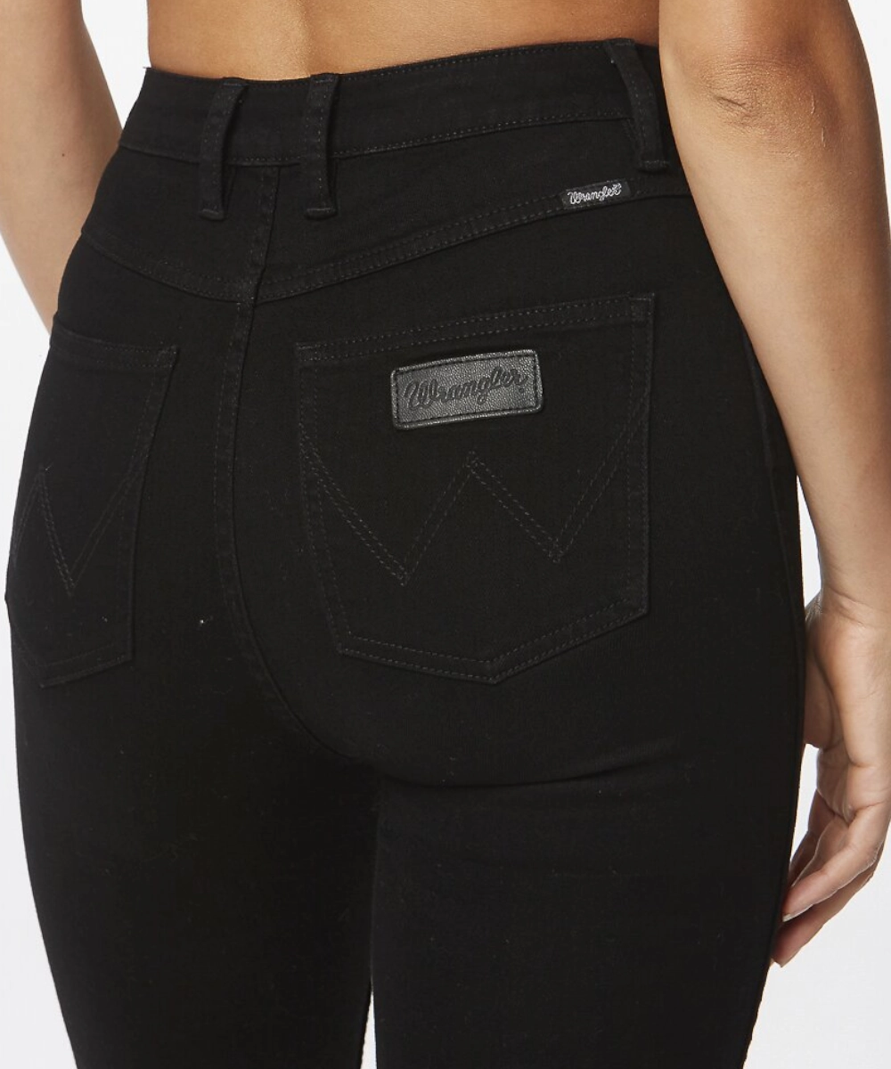Seamless transition RipstopFabric Wrangler Skinny Hi Pins Jeans (Black Super Sonic)