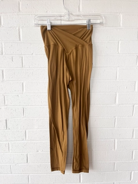 Offline Athletic Pants Size Small Wild Mood Aerated Seam Placement