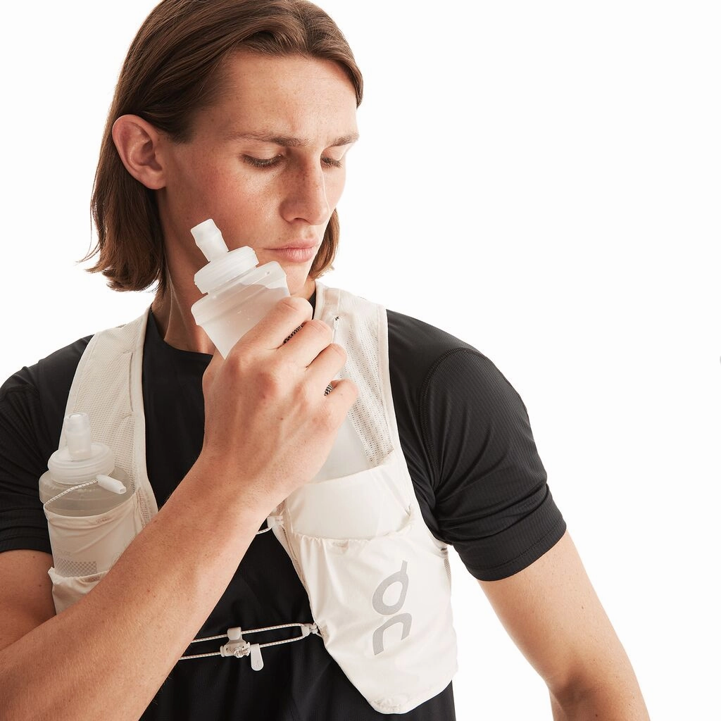 Small On Ultra Vest 5L Undyed-White