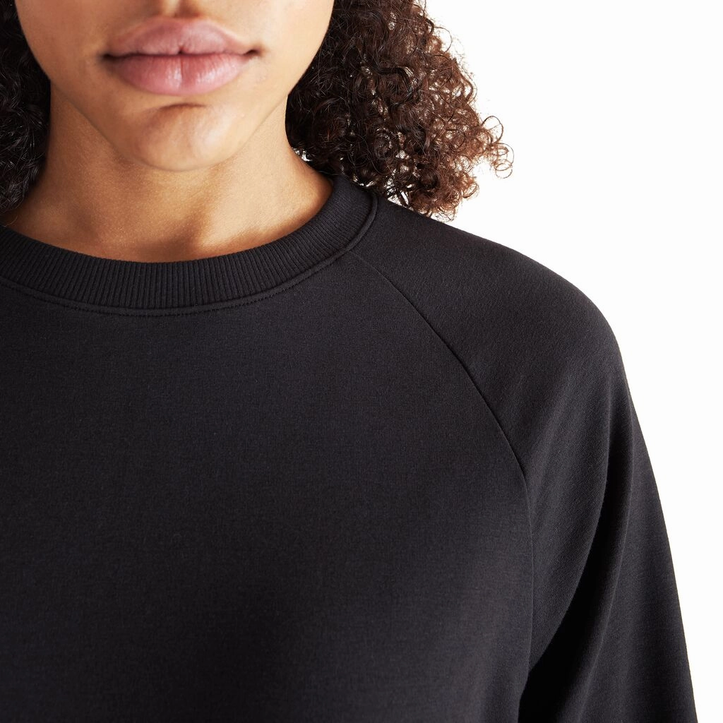 Soft Core On Women's Movement Crew Black